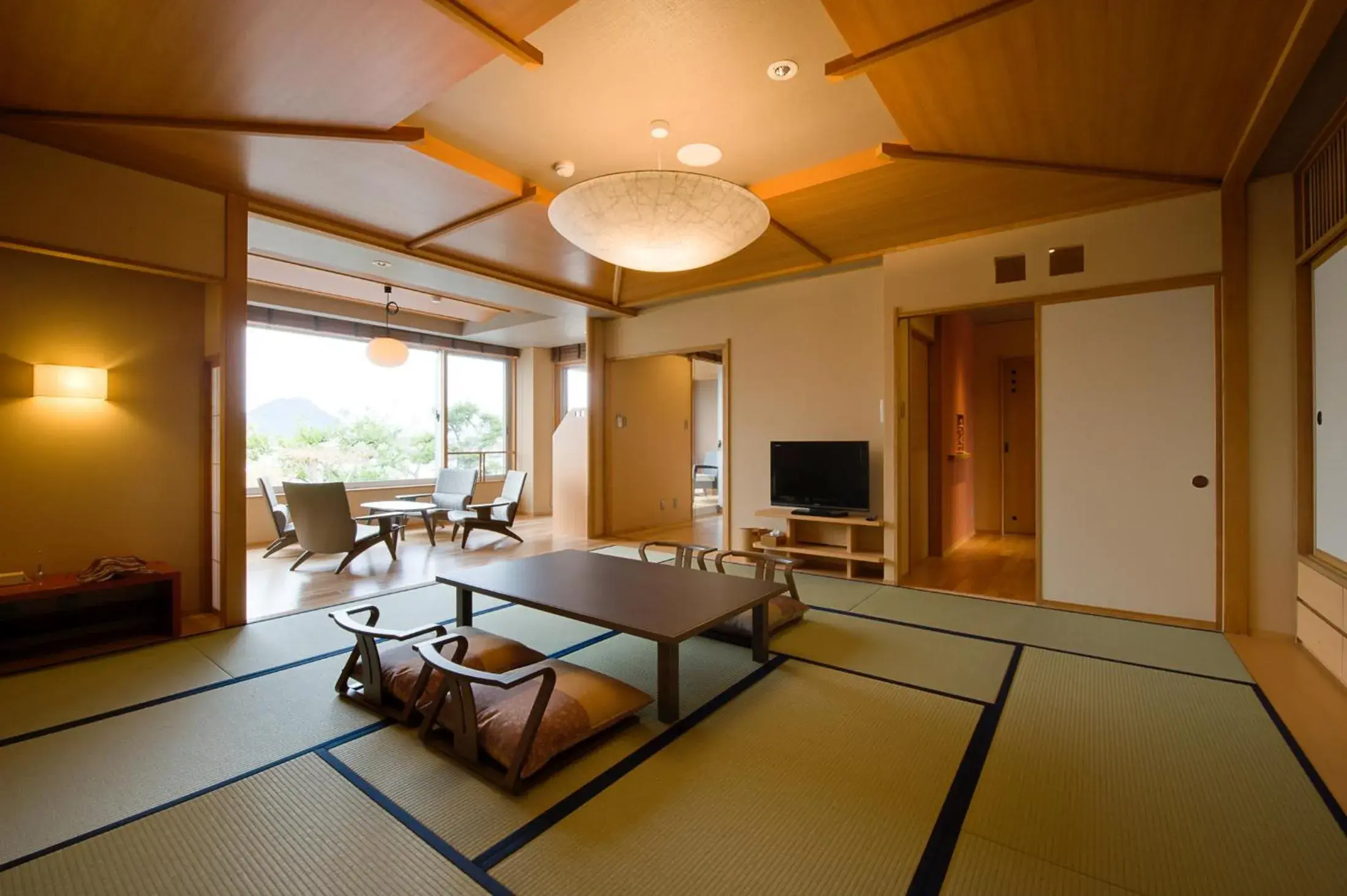 Deluxe Room with Tatami Area with Open-Air Bath in Migiwaya Deluxe Room with Tatami Area with Open-Air Bath in Migiwaya