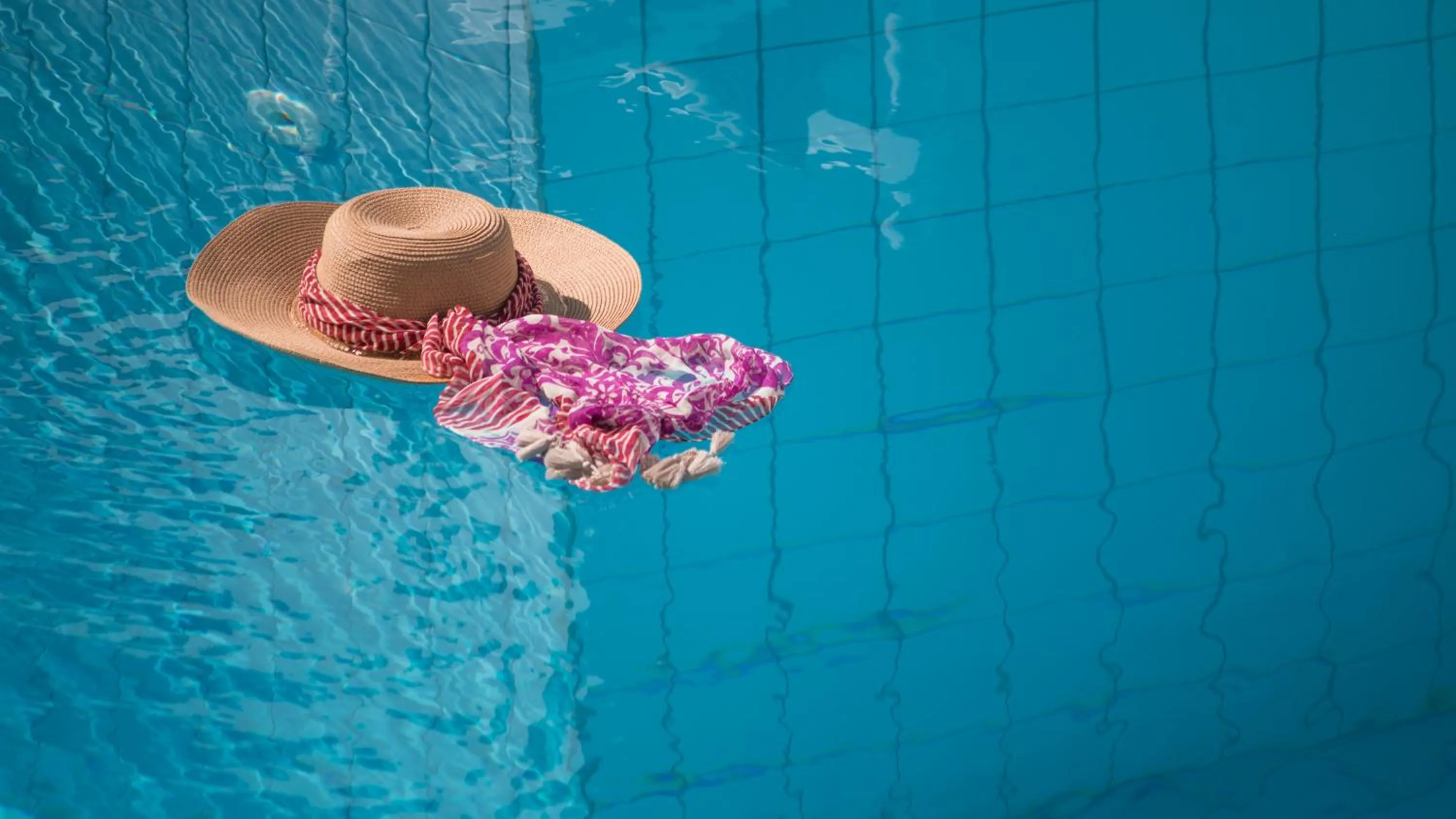 Swimming pool in Spiros