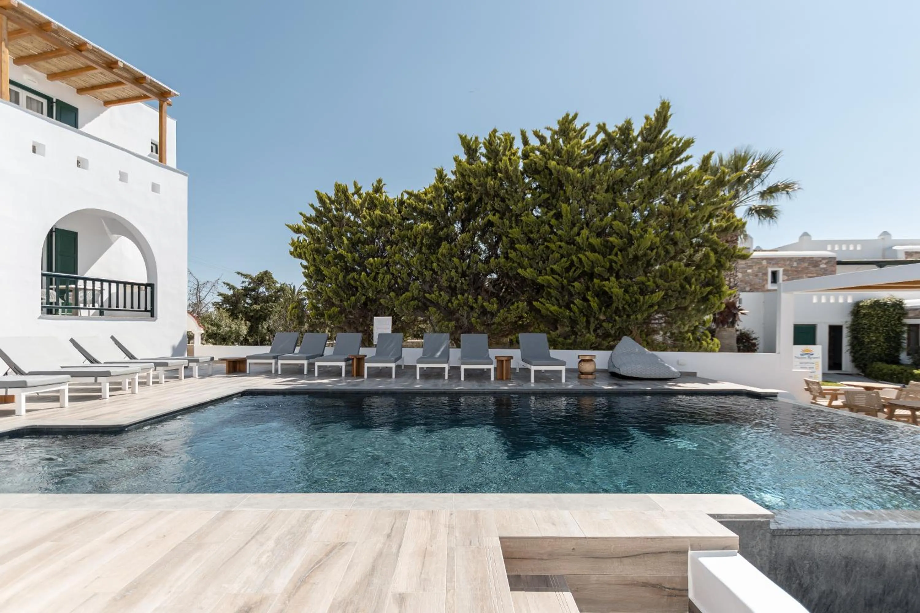 Property building in Spiros