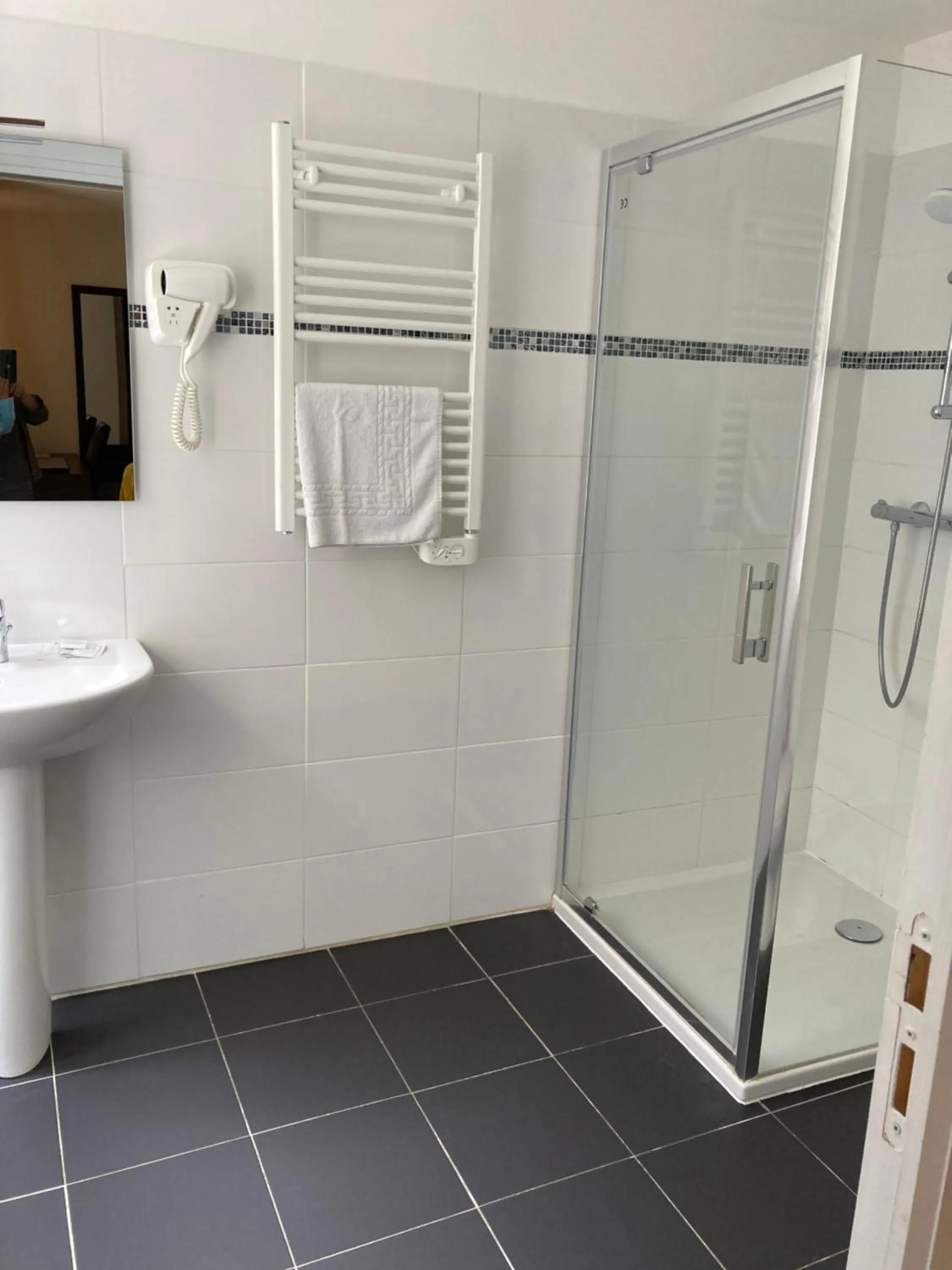 Bathroom in Hôtel Le Saint Patrice