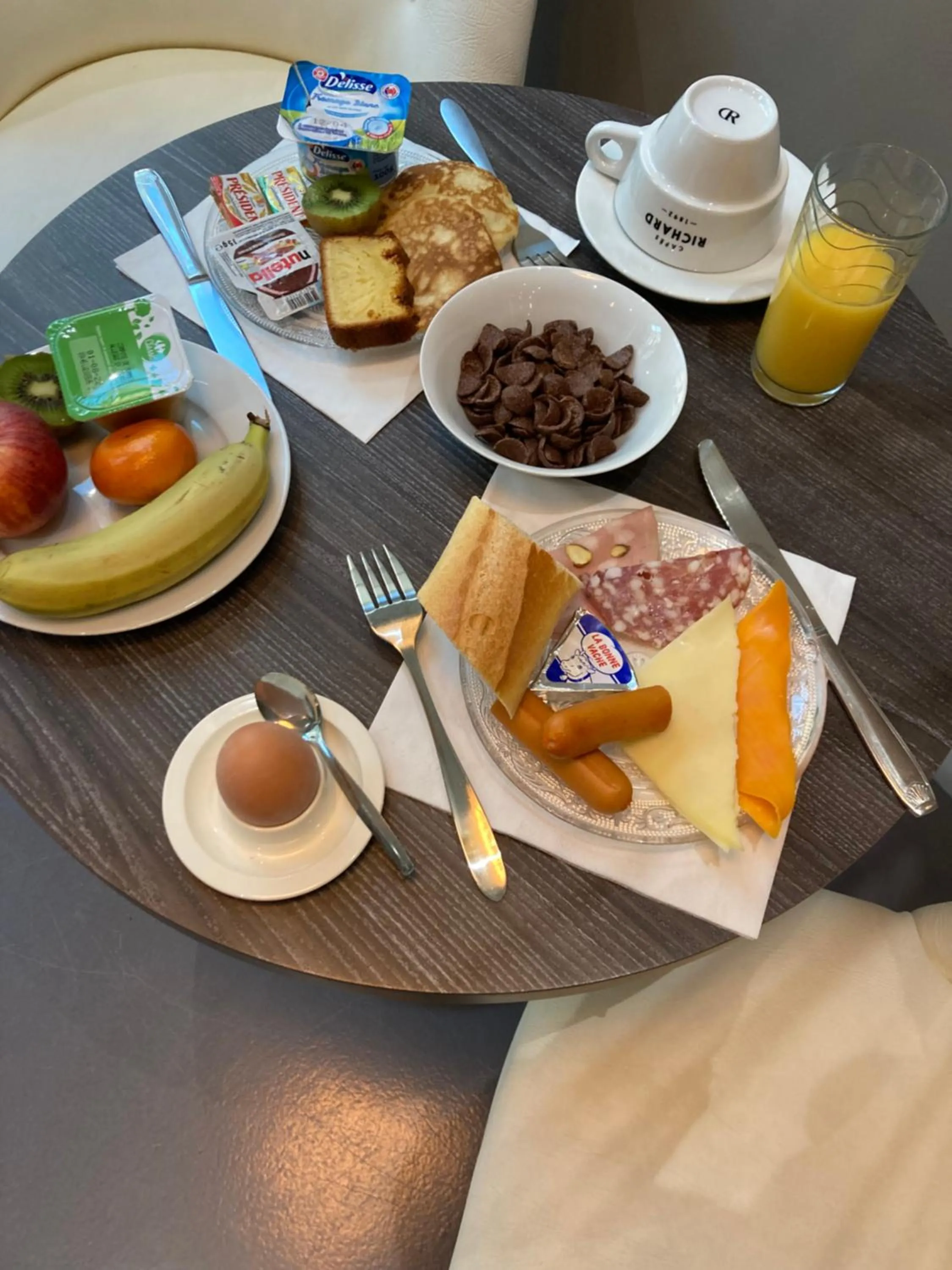 Breakfast in Hôtel Le Saint Patrice