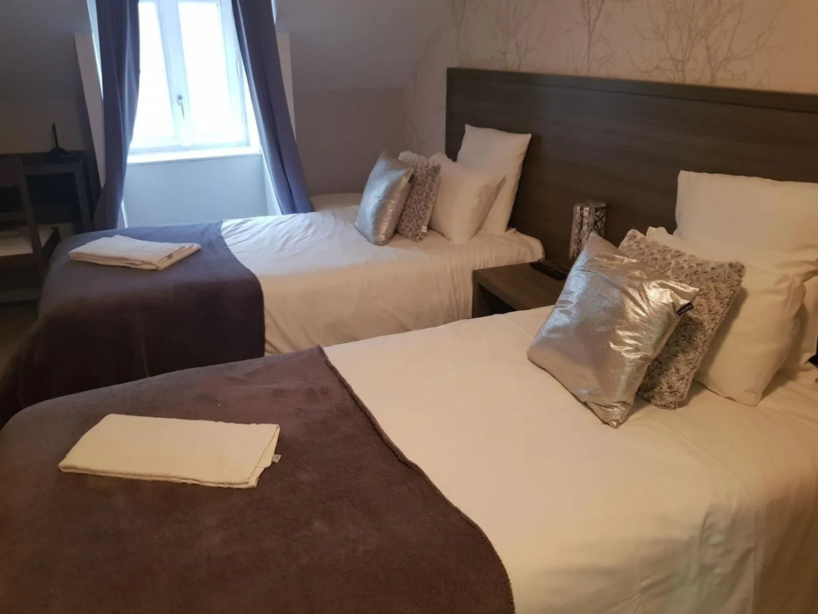 Bed in Hôtel Le Saint Patrice