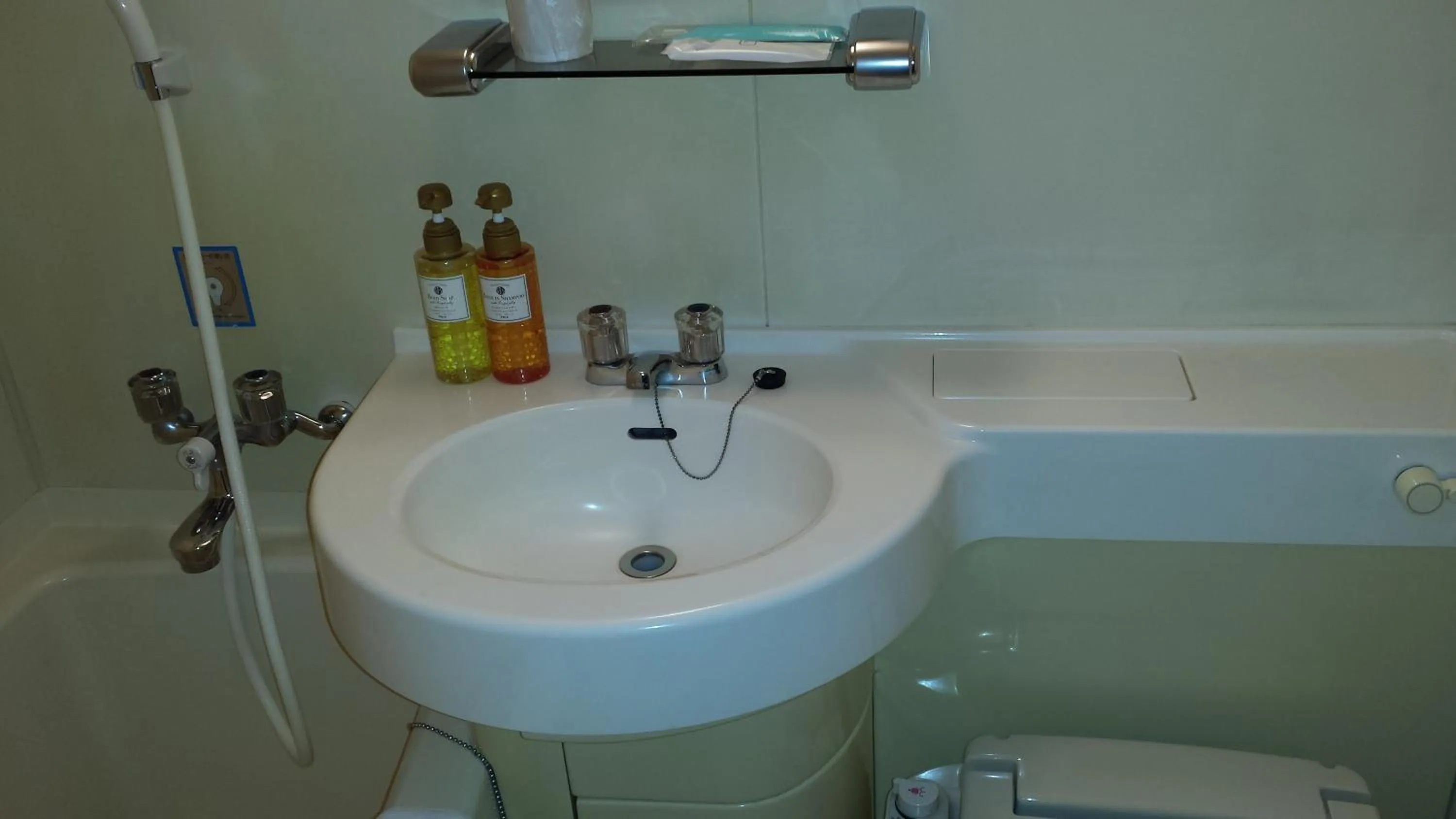 Shower in Uwajima Regent Hotel