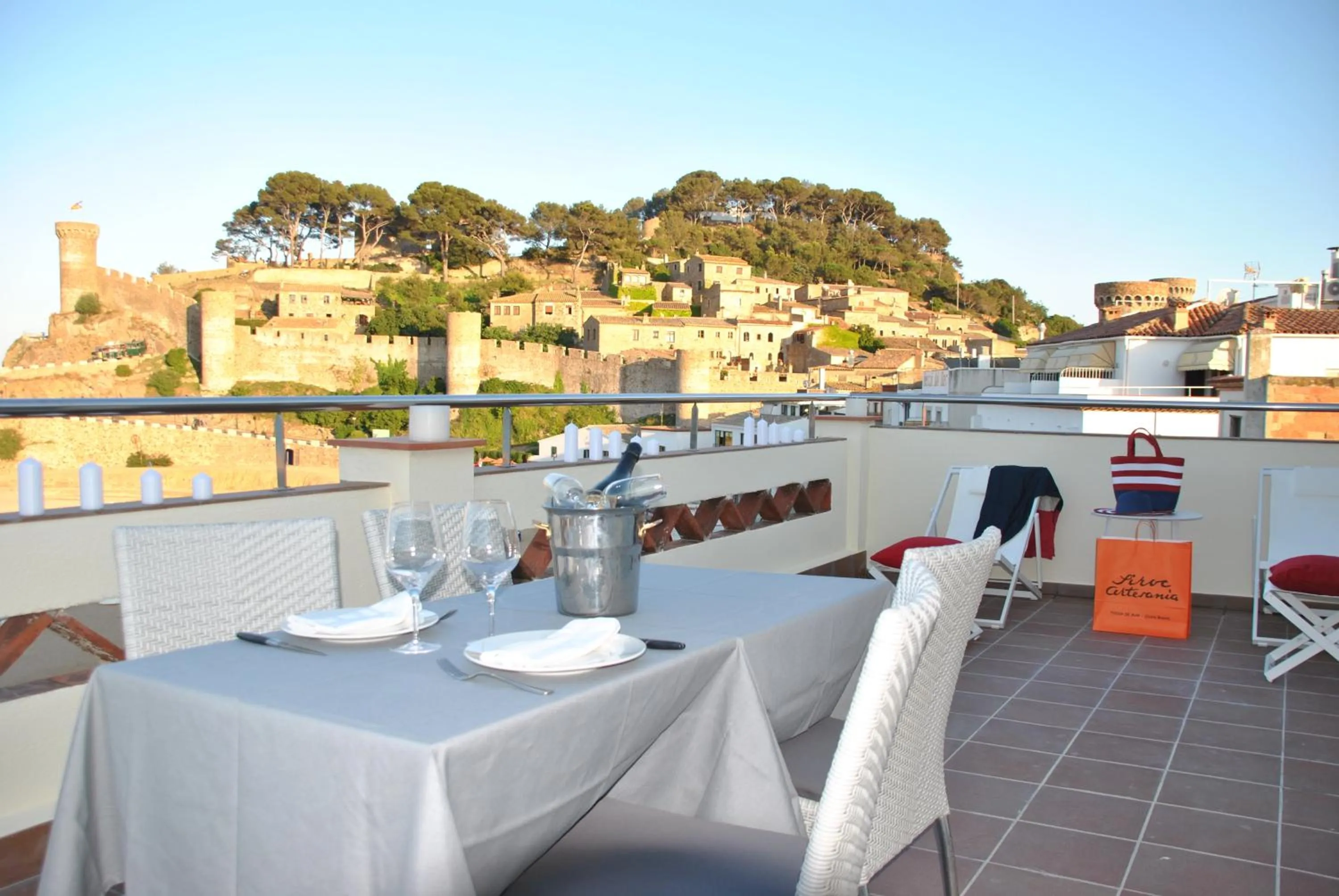 Day in Hotel Victoria