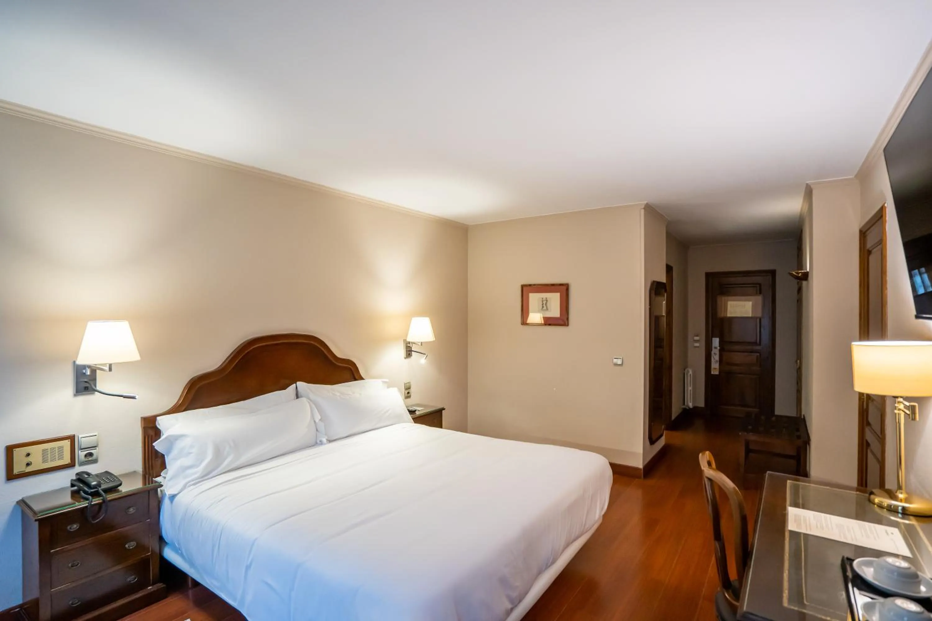 Photo of the whole room, Bed in Abba Xalet Suites Hotel