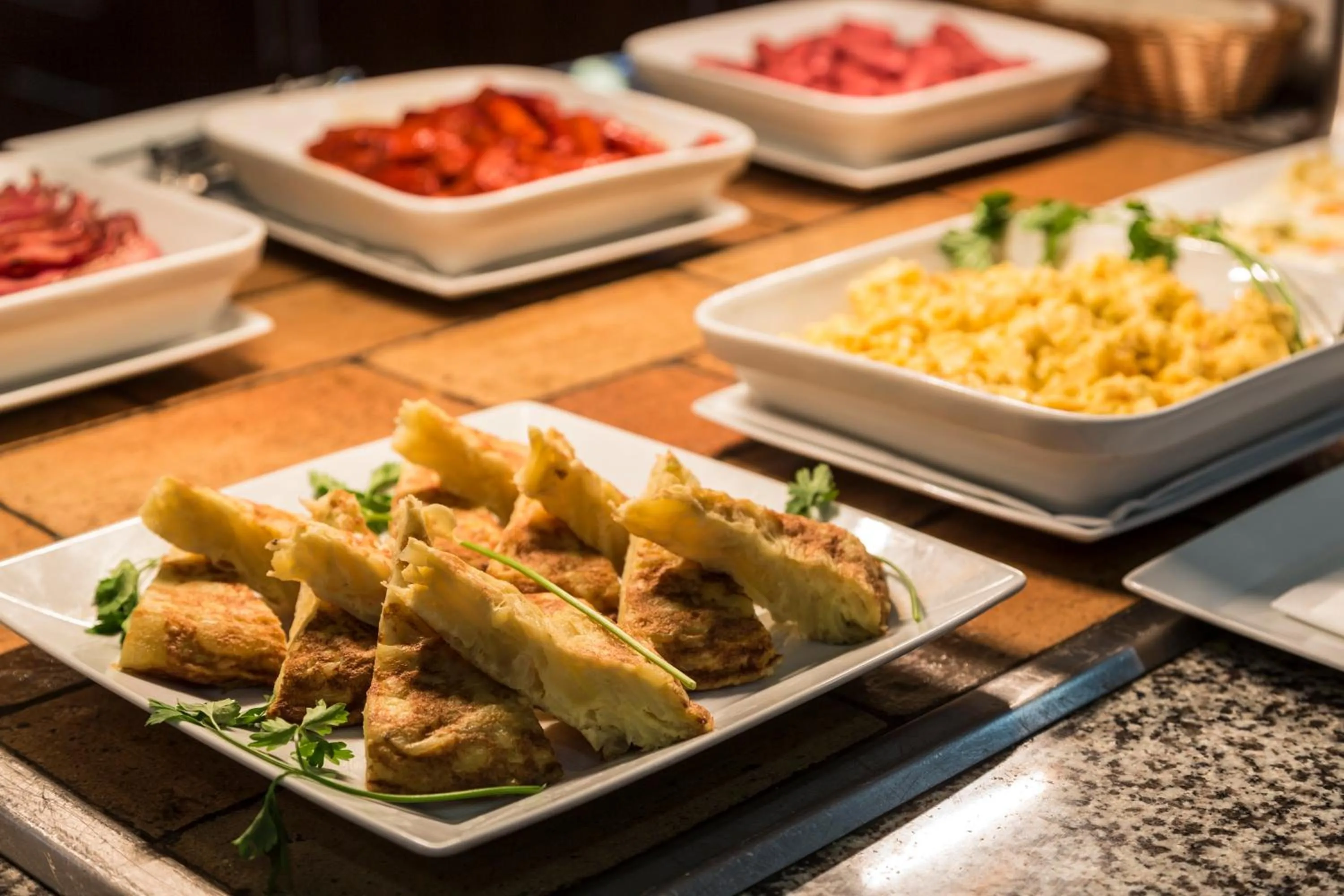 Restaurant/places to eat in Abba Xalet Suites Hotel