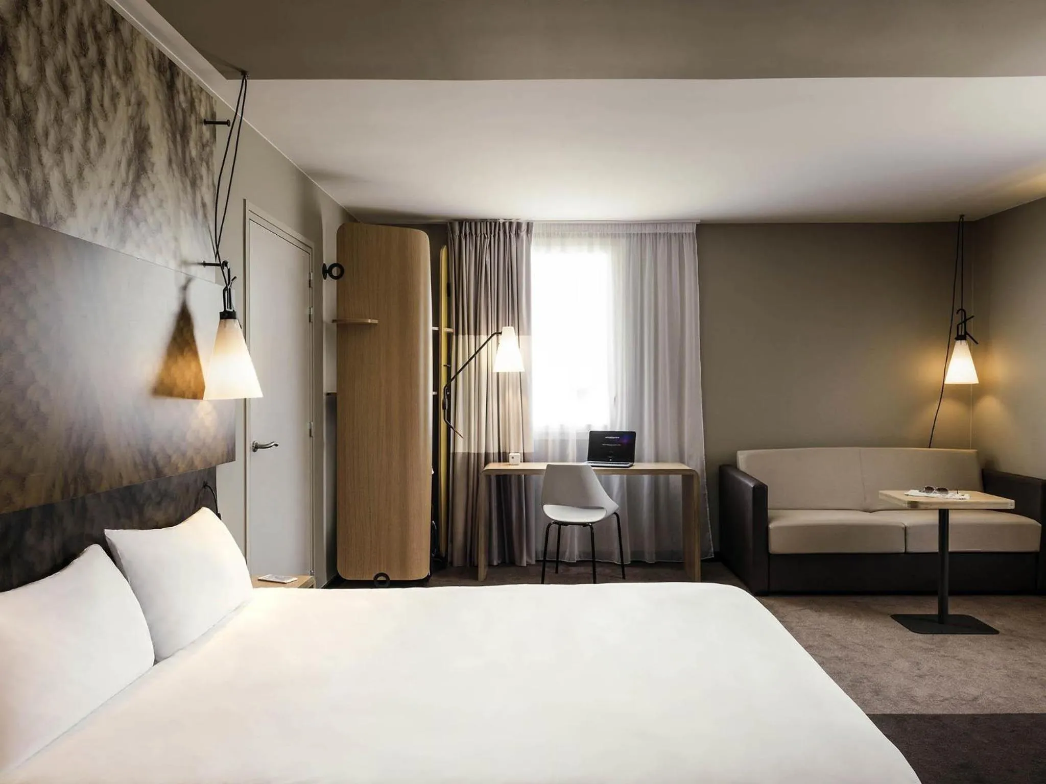 Bedroom, Bed in ibis Saint Quentin en Yvelines - Vélodrome