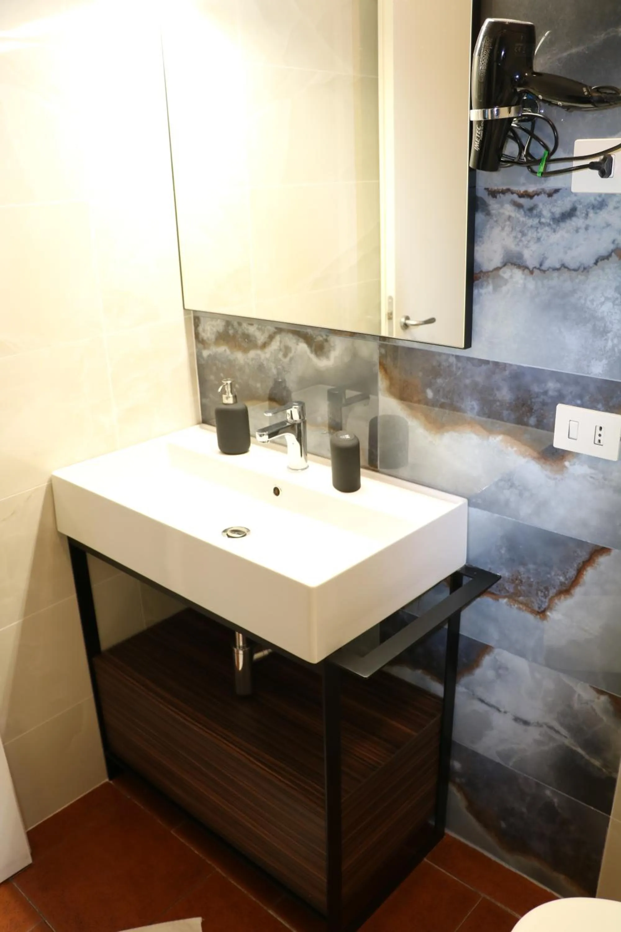 Bathroom in L'elefante