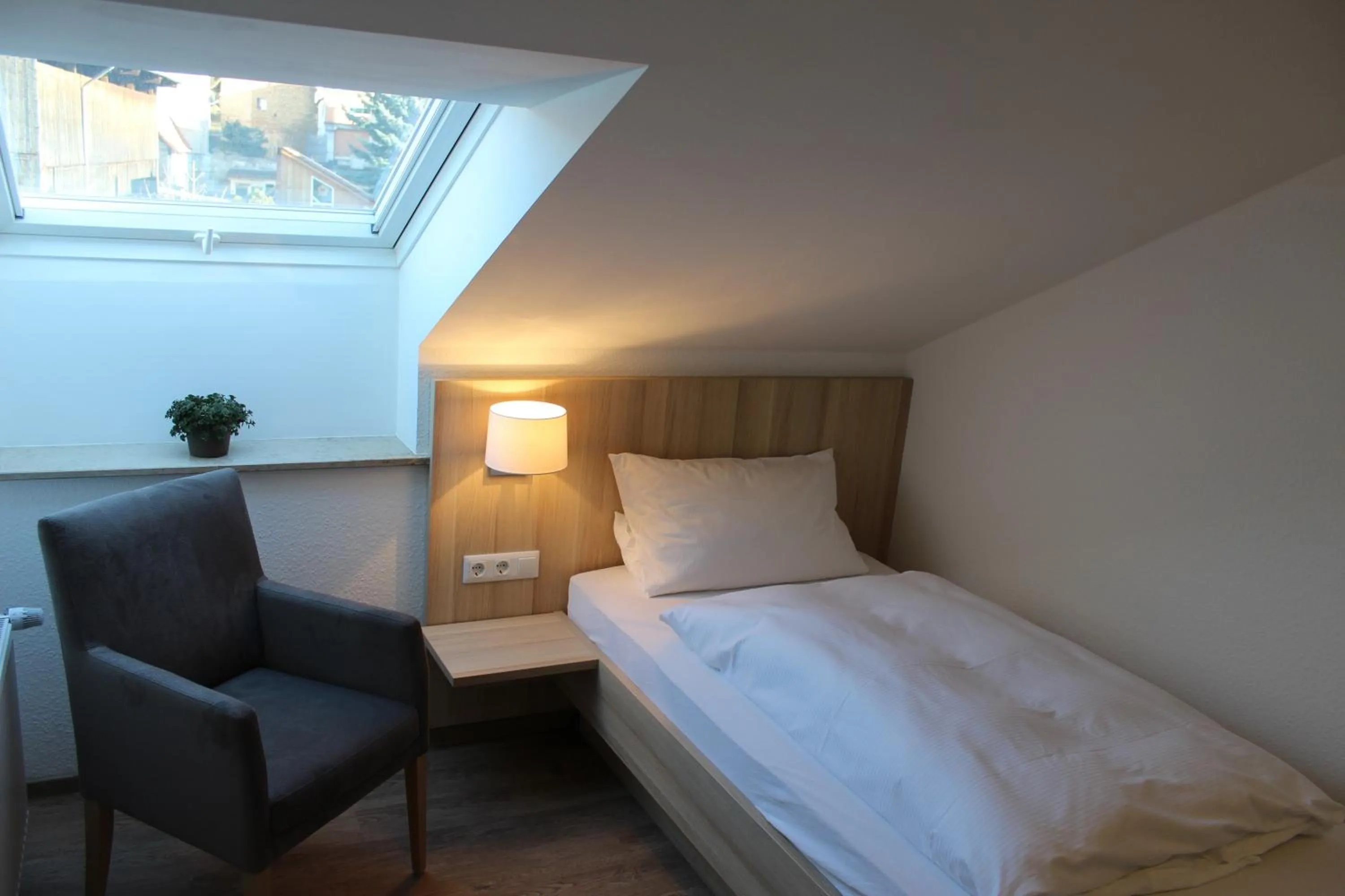 Bed in Gasthof und Pension zum Löwen