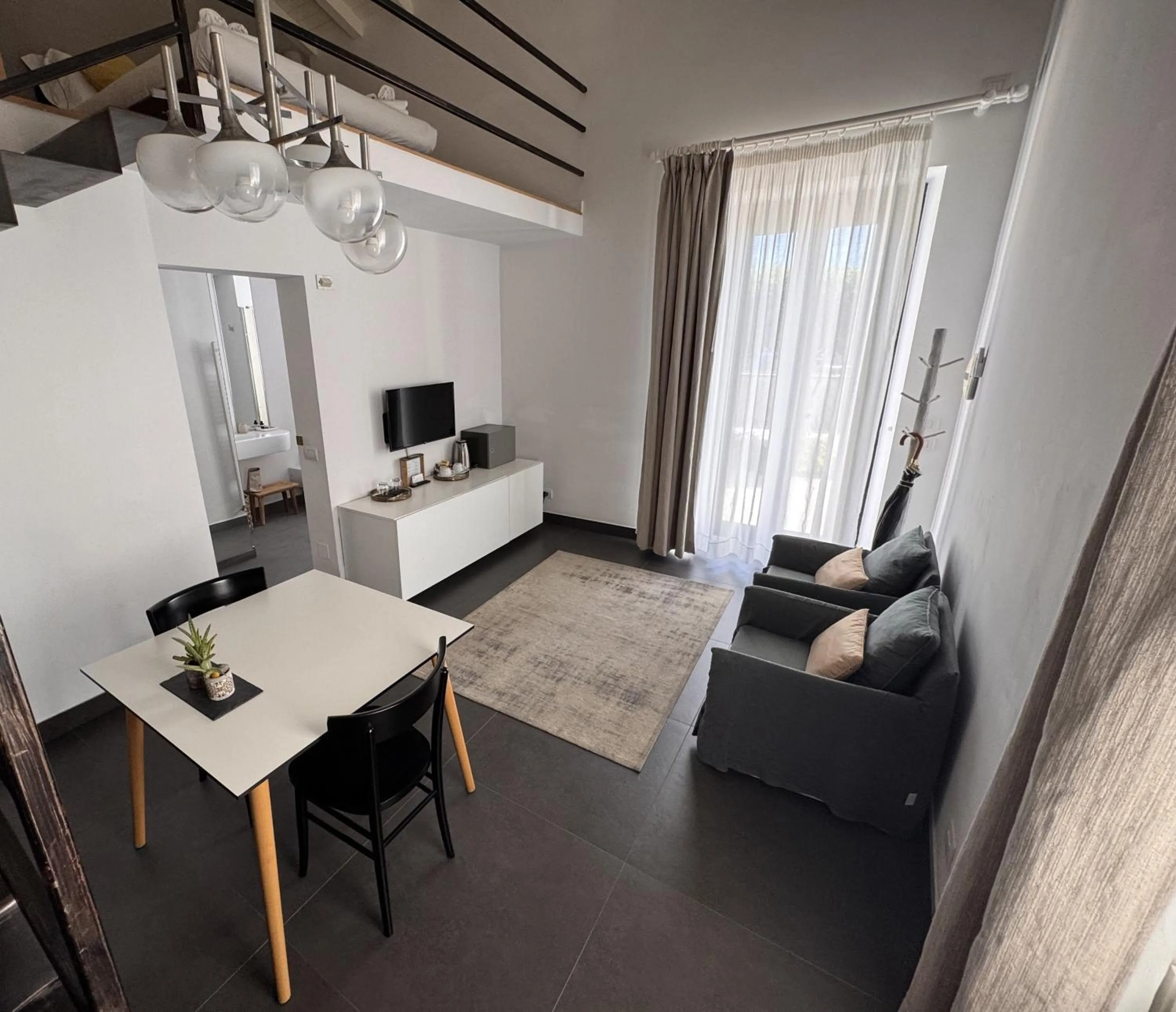 Talè Restaurant & Suite