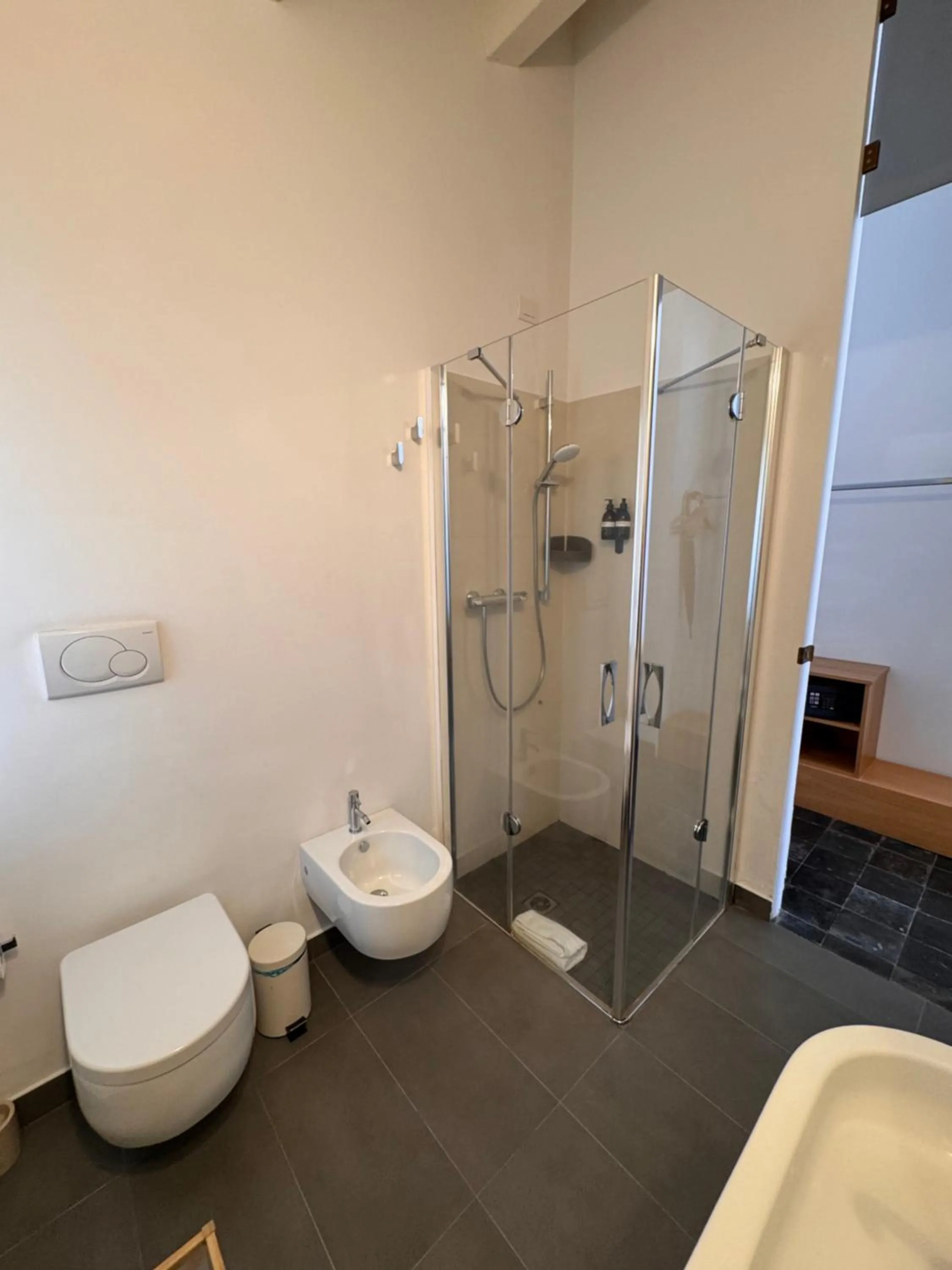 Talè Restaurant & Suite