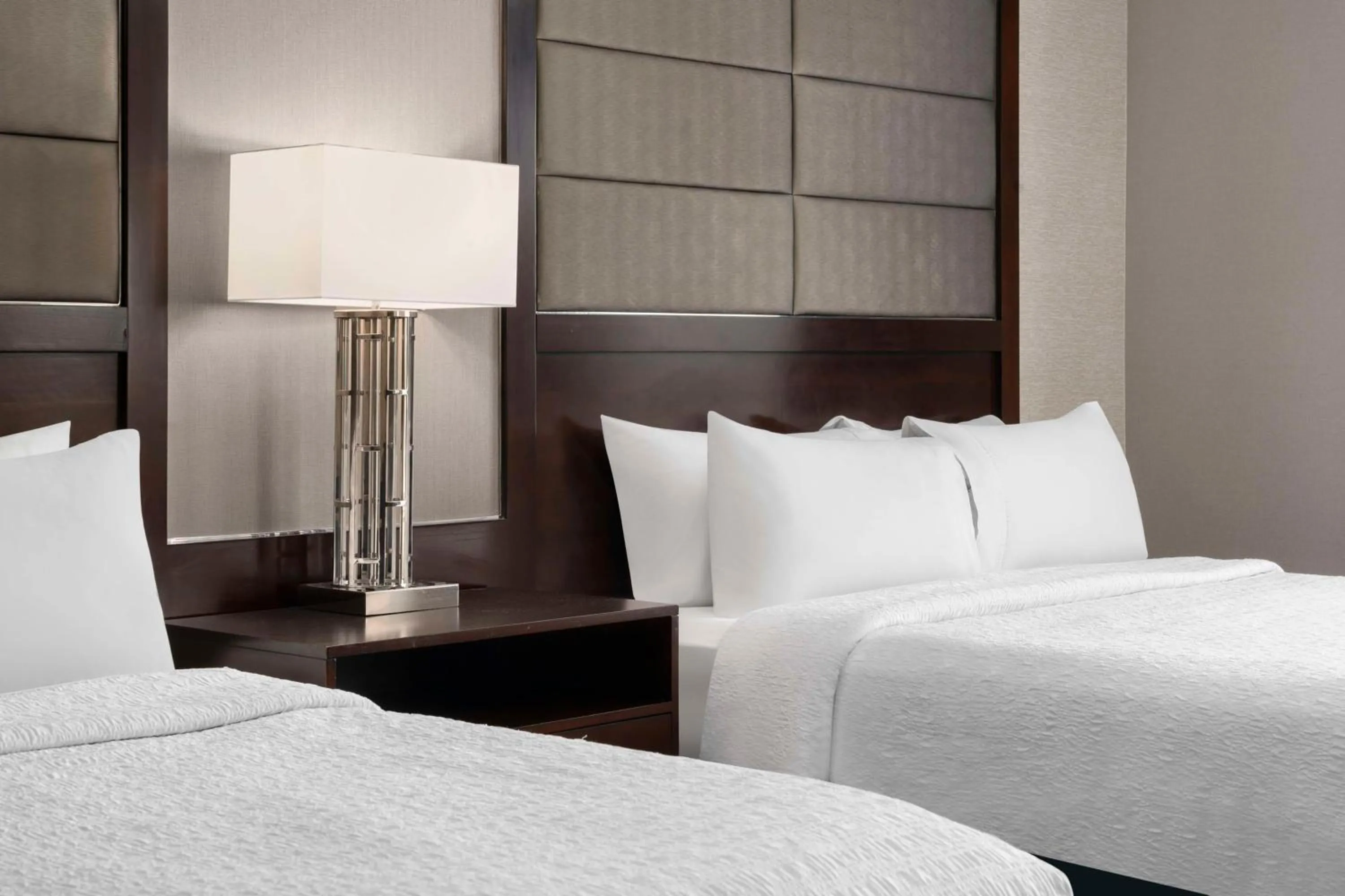 Bed in Hampton Inn & Suites-Worcester, MA