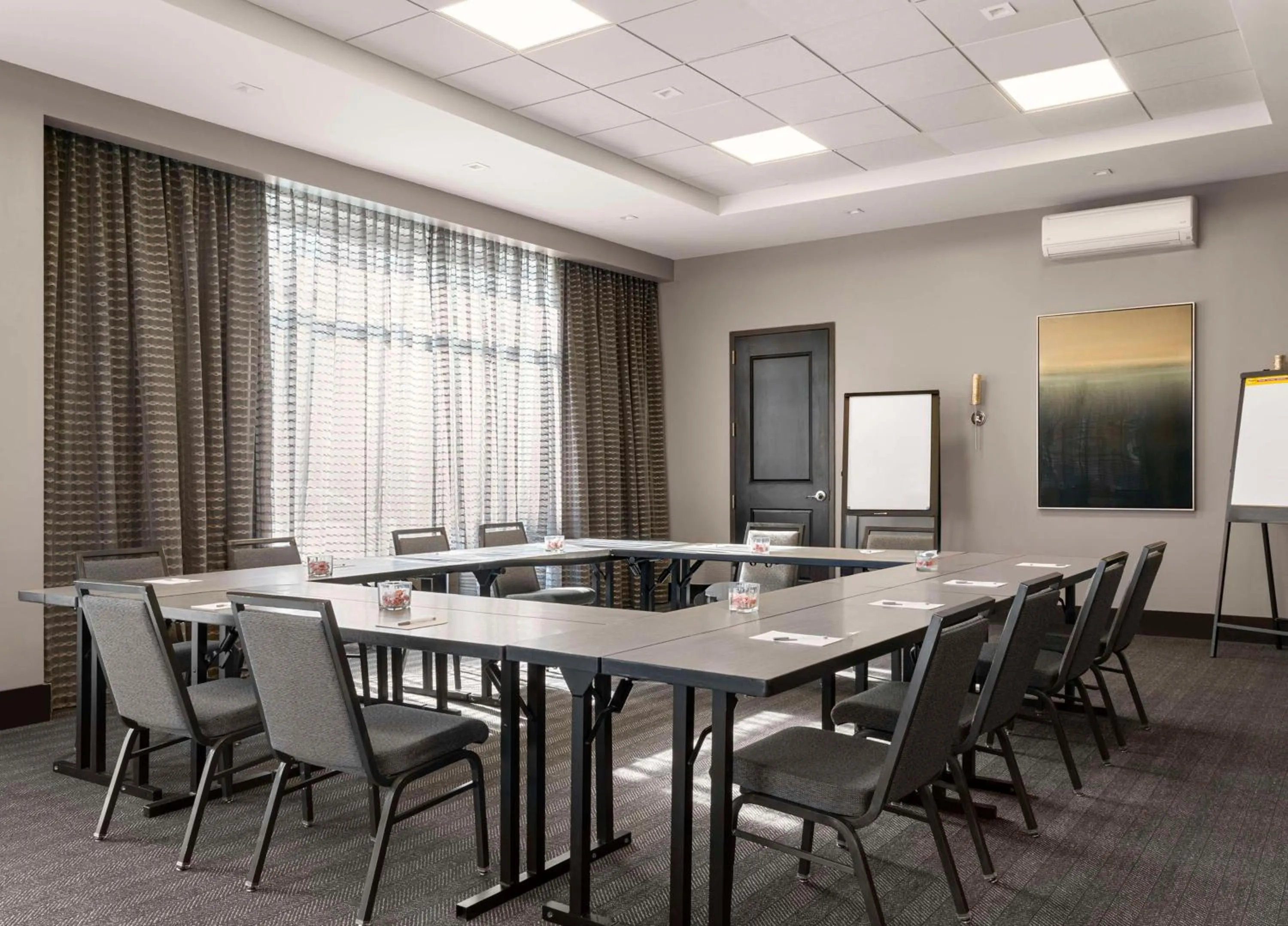 Meeting/conference room in Hampton Inn & Suites-Worcester, MA