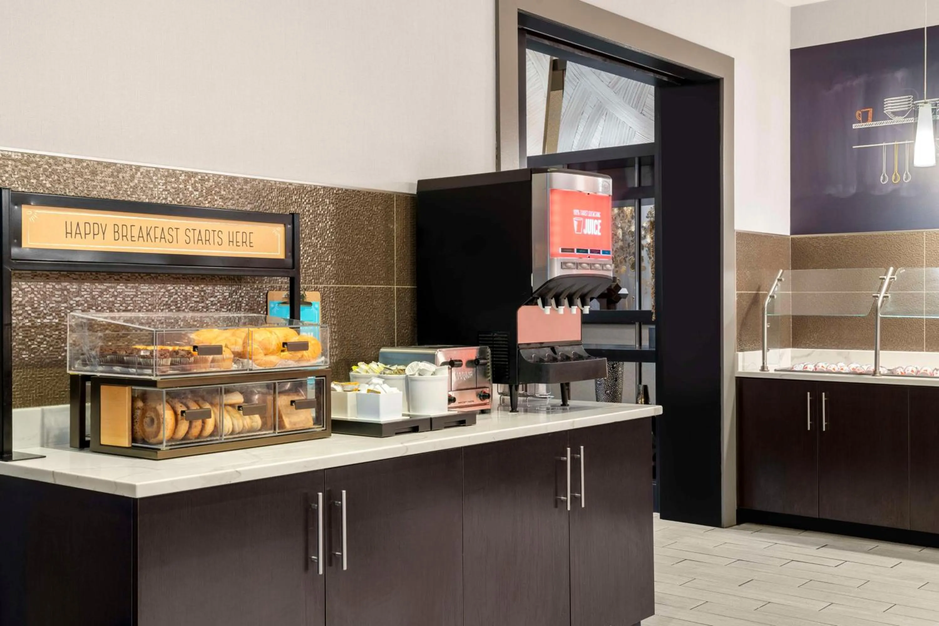 Breakfast in Hampton Inn & Suites-Worcester, MA