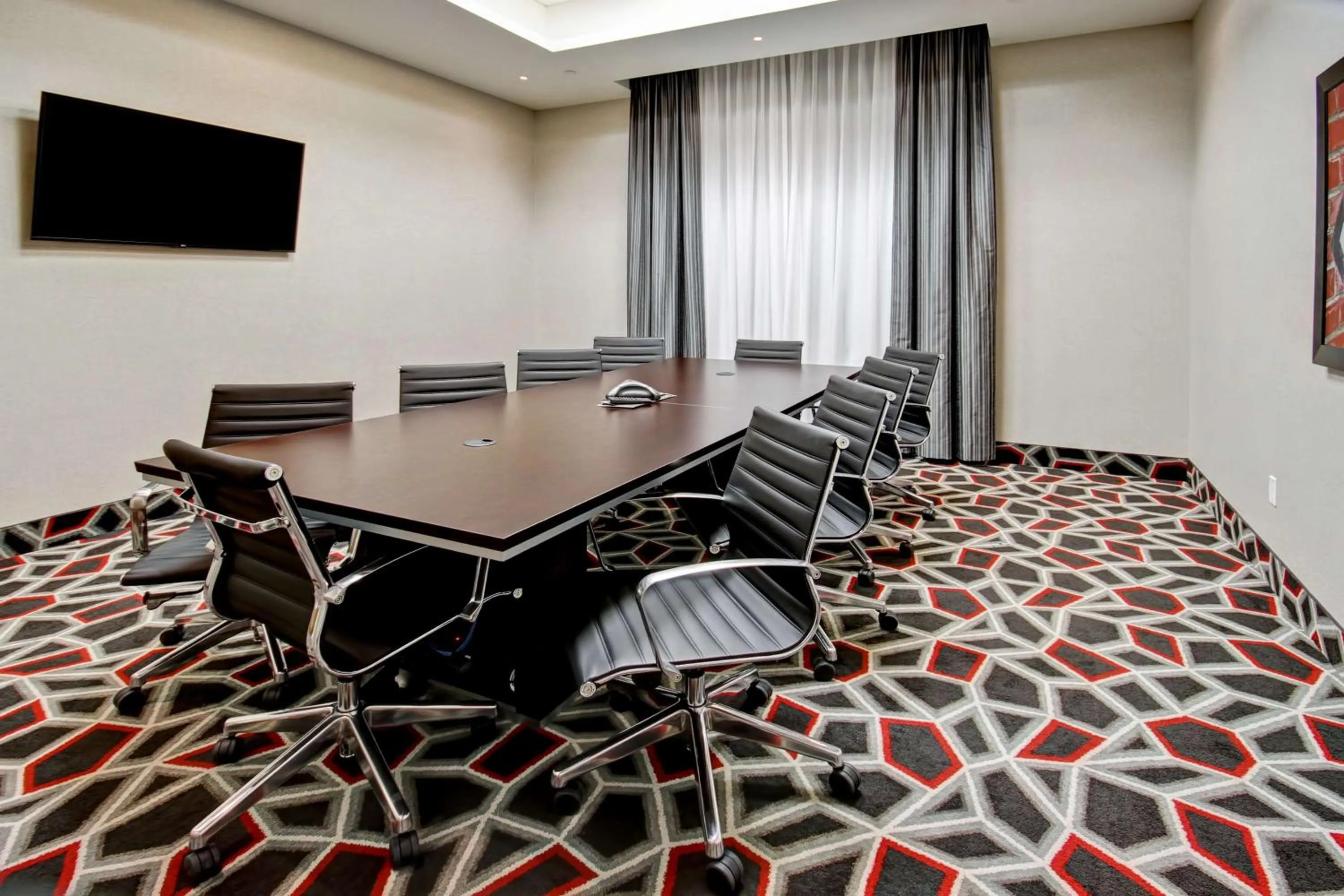 Meeting/conference room in Hampton Inn & Suites - Medicine Hat