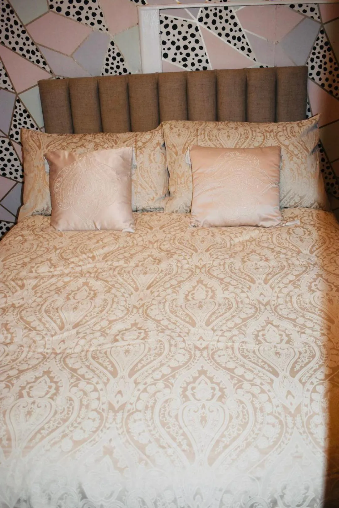 Bed in The Franklyn Hotel B&B