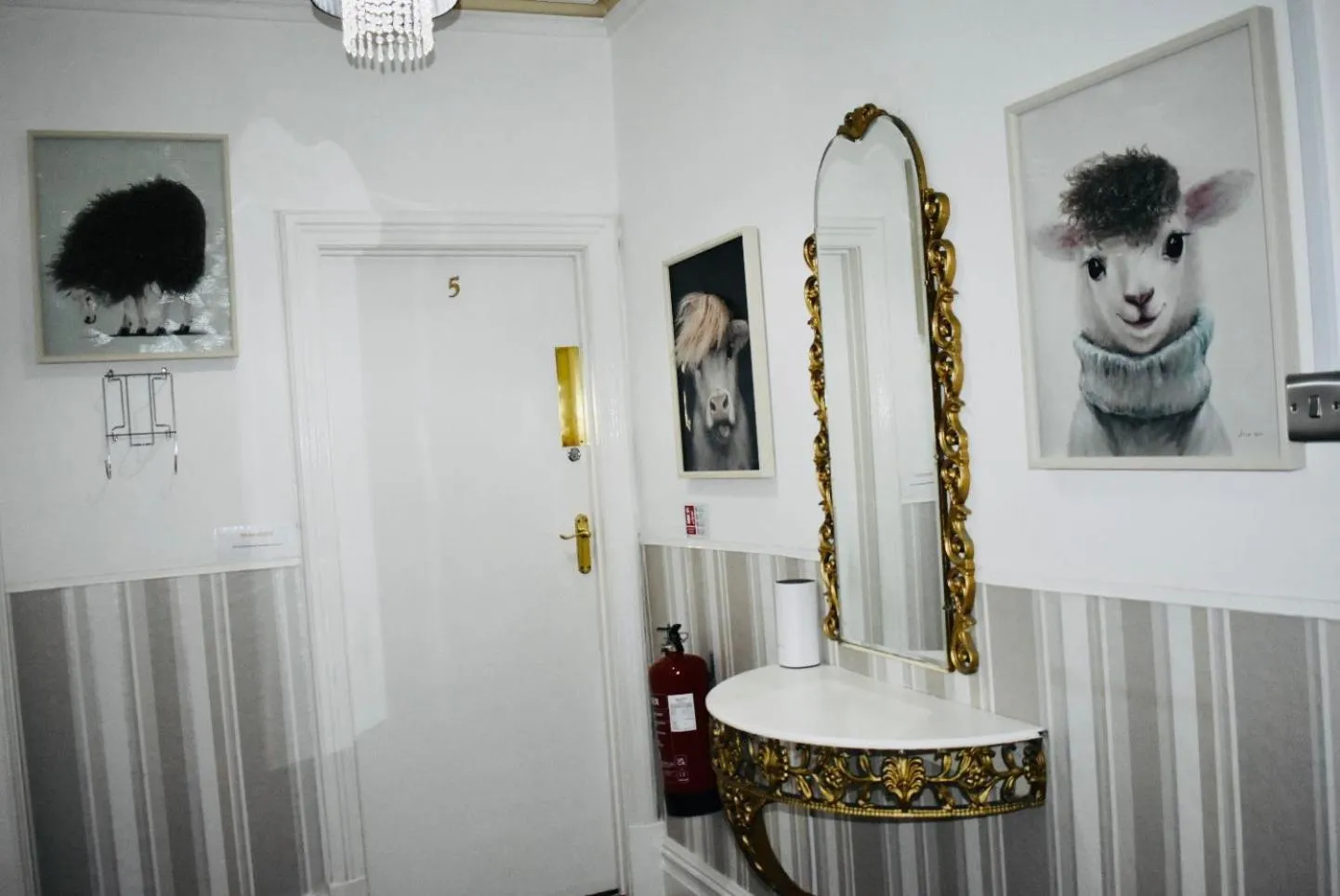 Decorative detail in The Franklyn Hotel B&B