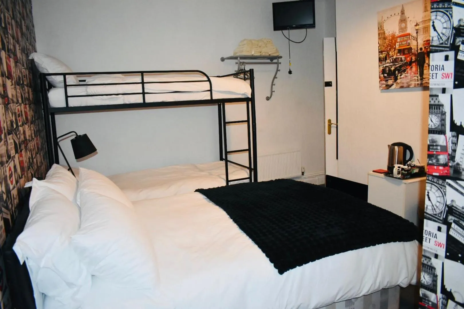 Bed in The Franklyn Hotel B&B