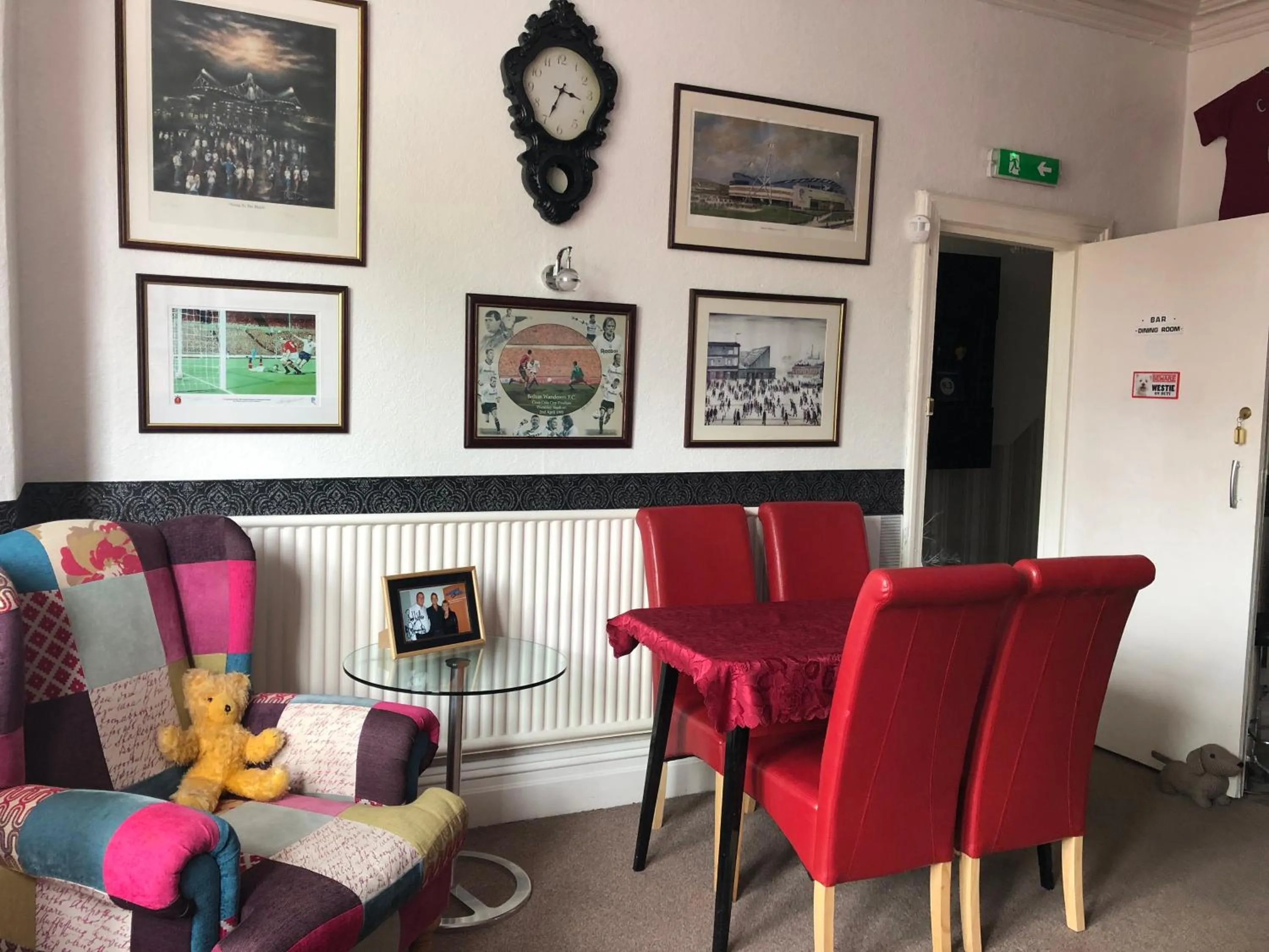 Lounge or bar in The Franklyn Hotel B&B