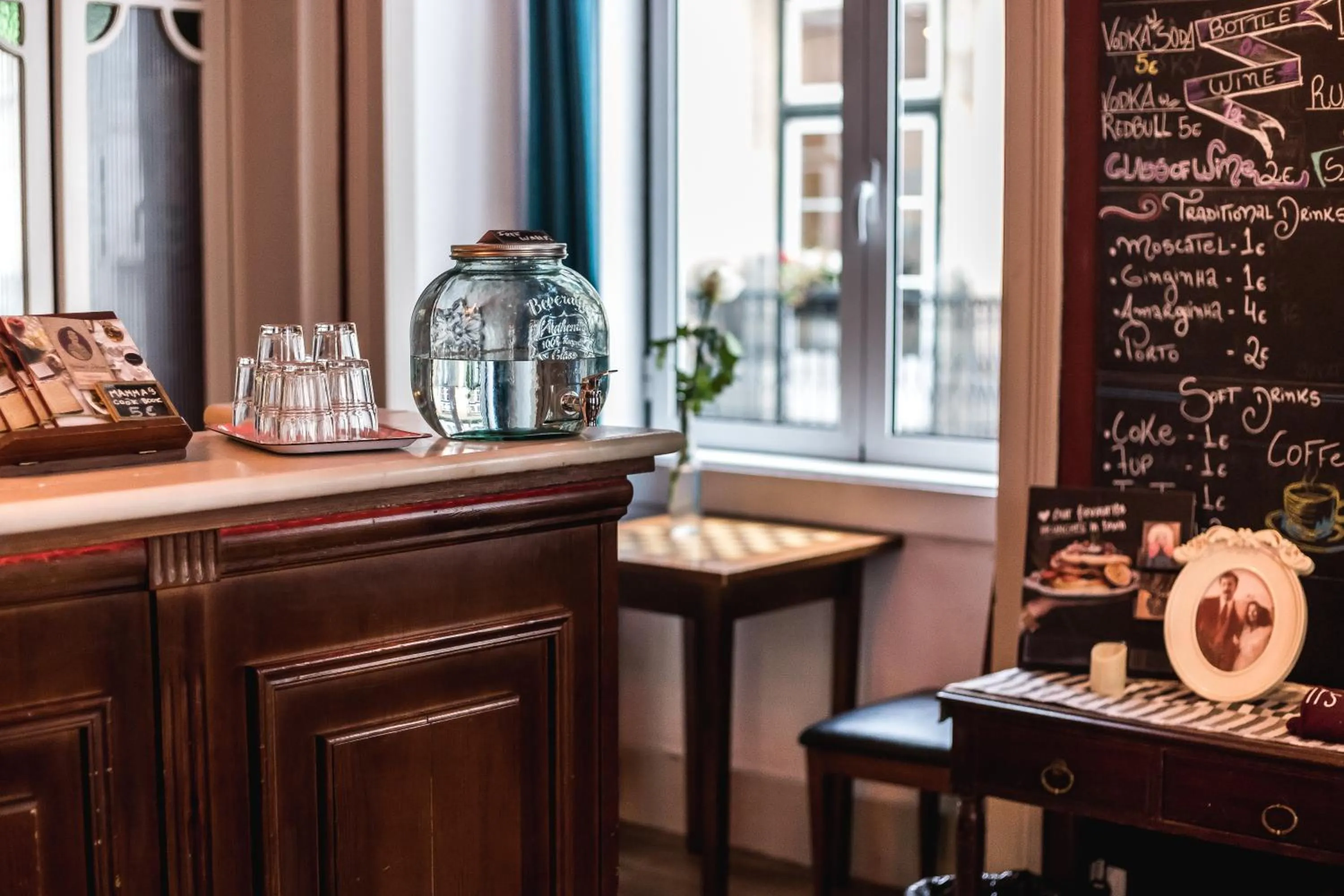 Lobby or reception in Home Lisbon Hostel