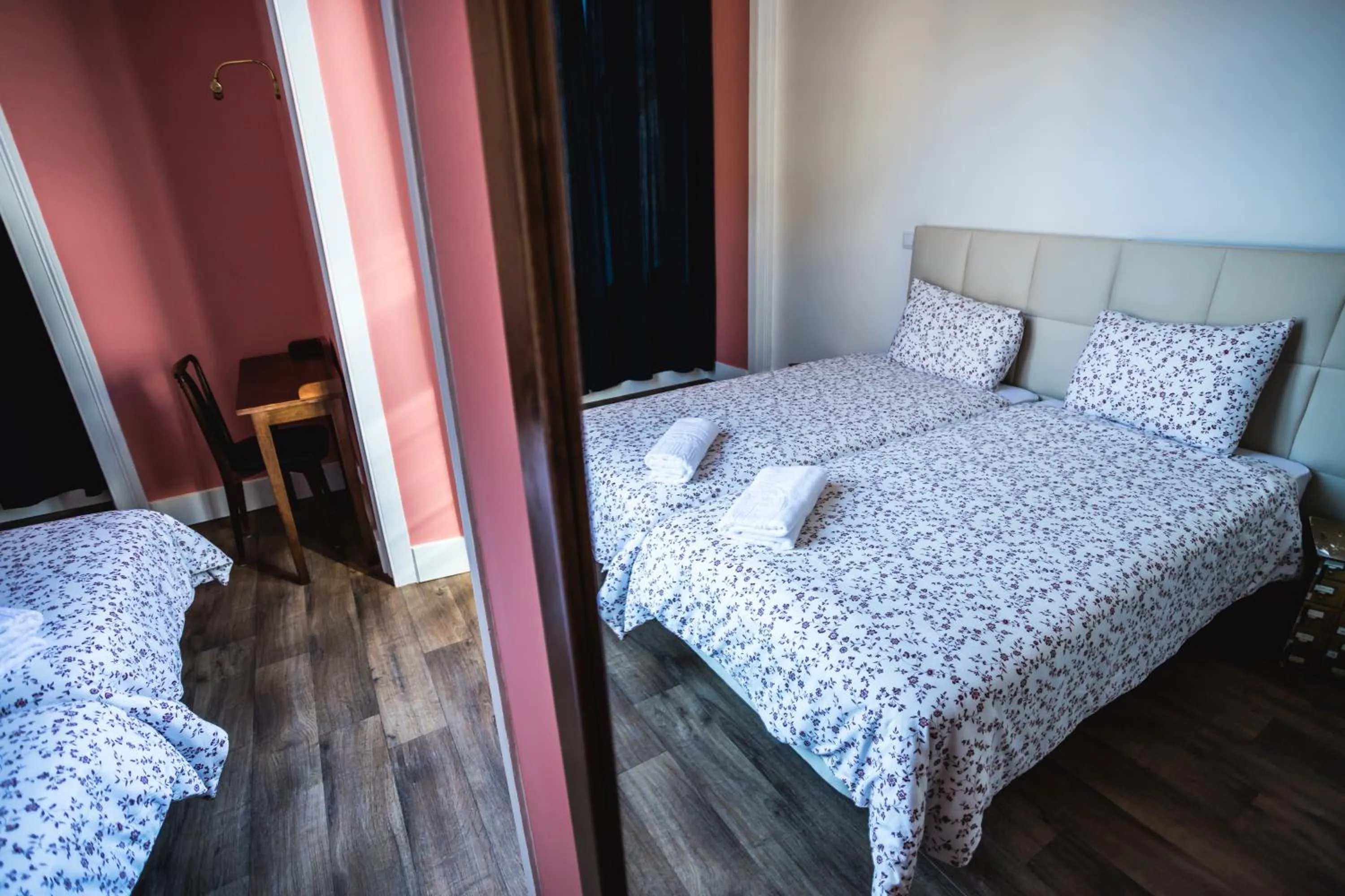 Bedroom, Bed in Home Lisbon Hostel