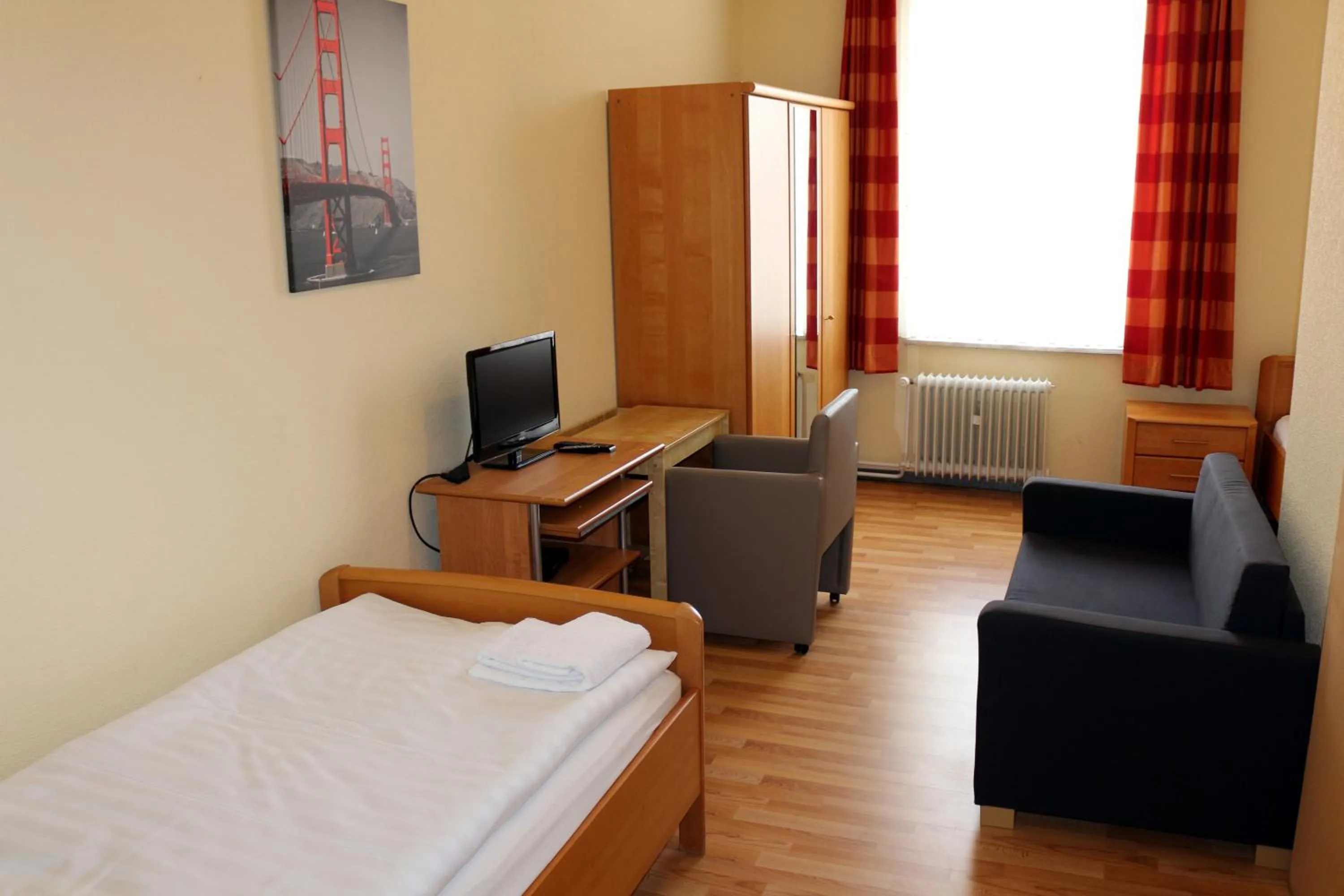 Photo of the whole room, Bed in Landgasthof Schönecke