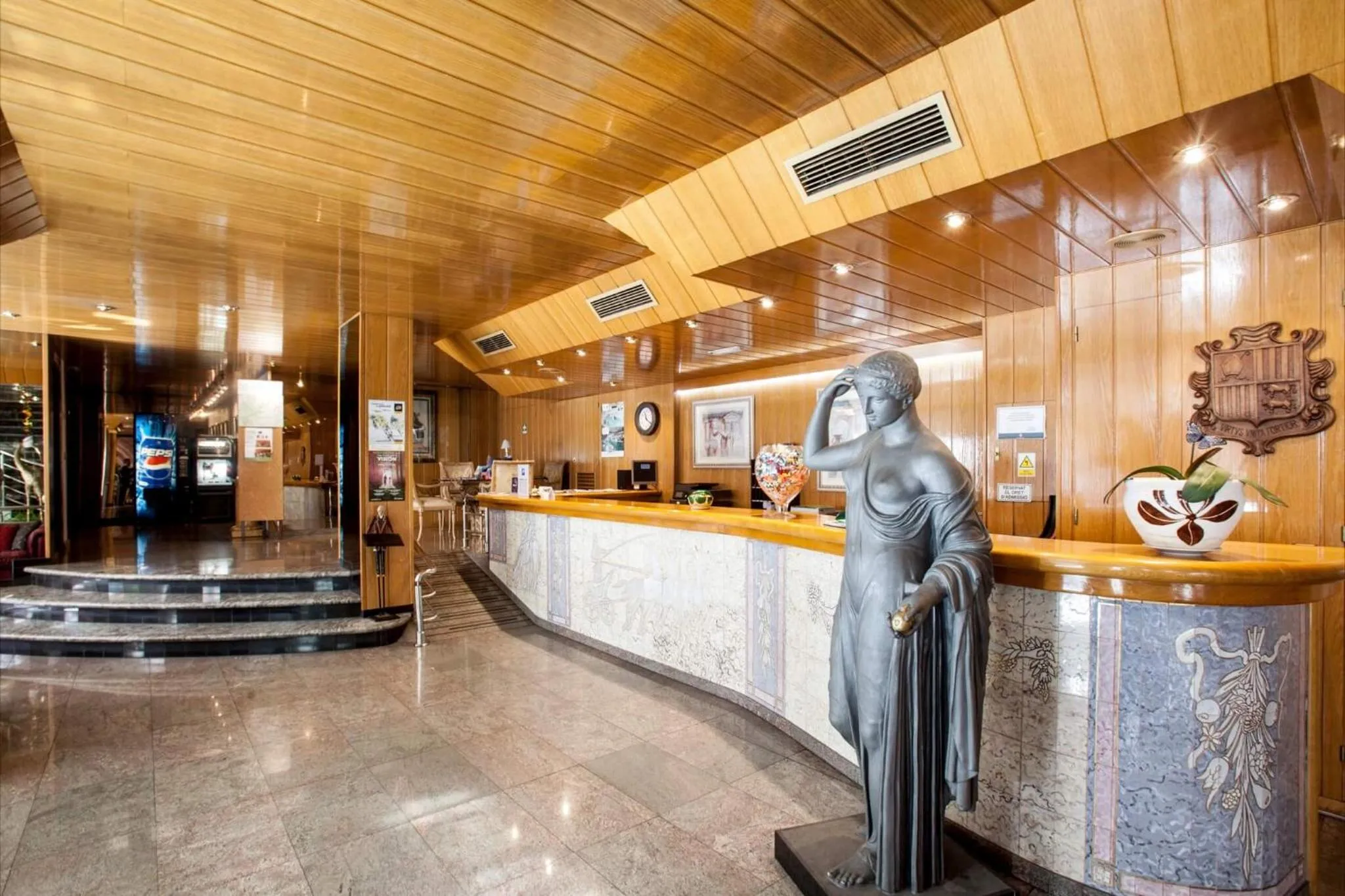 Lobby or reception in Yomo Imperial