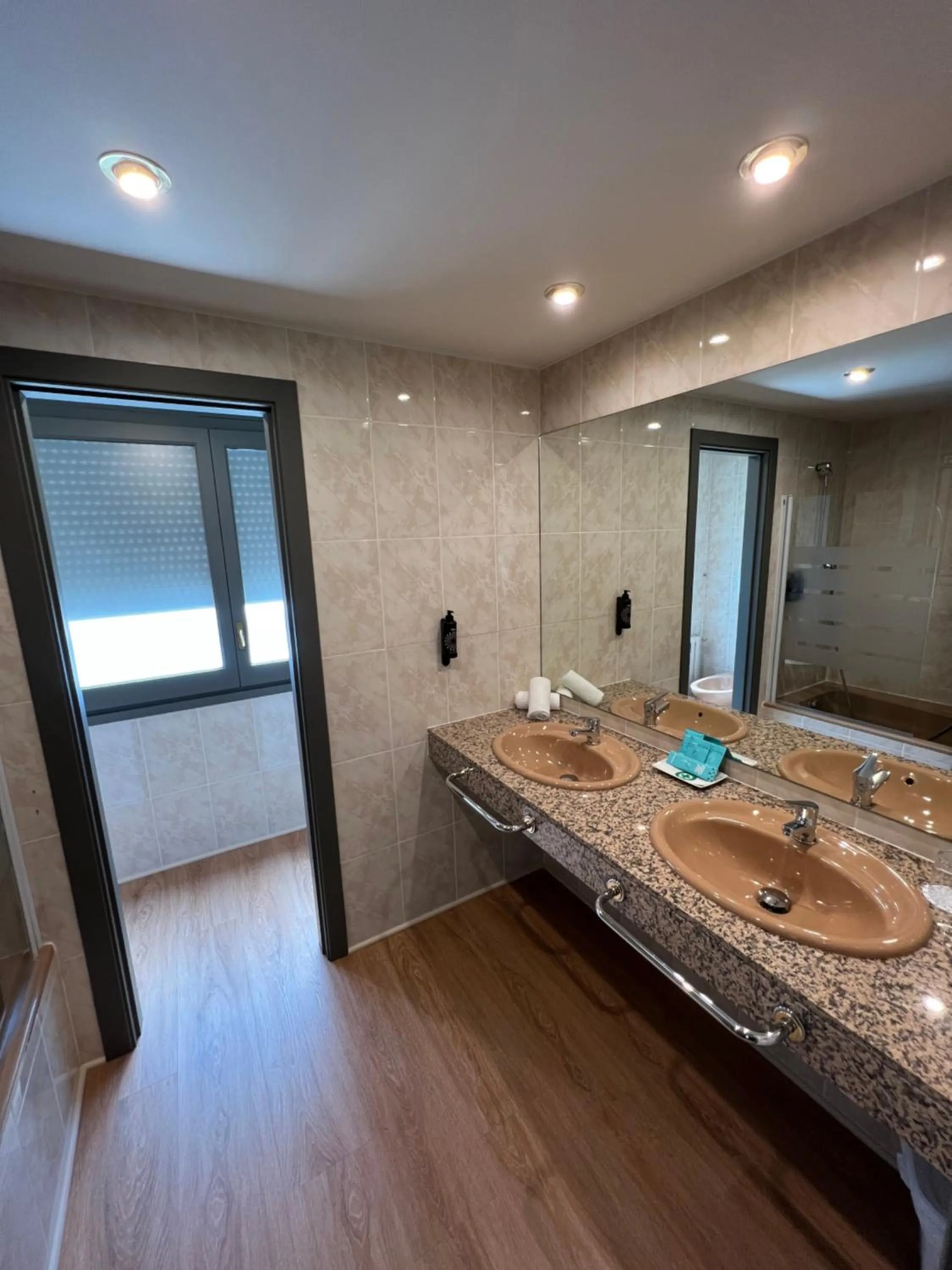 Bathroom in Yomo Imperial