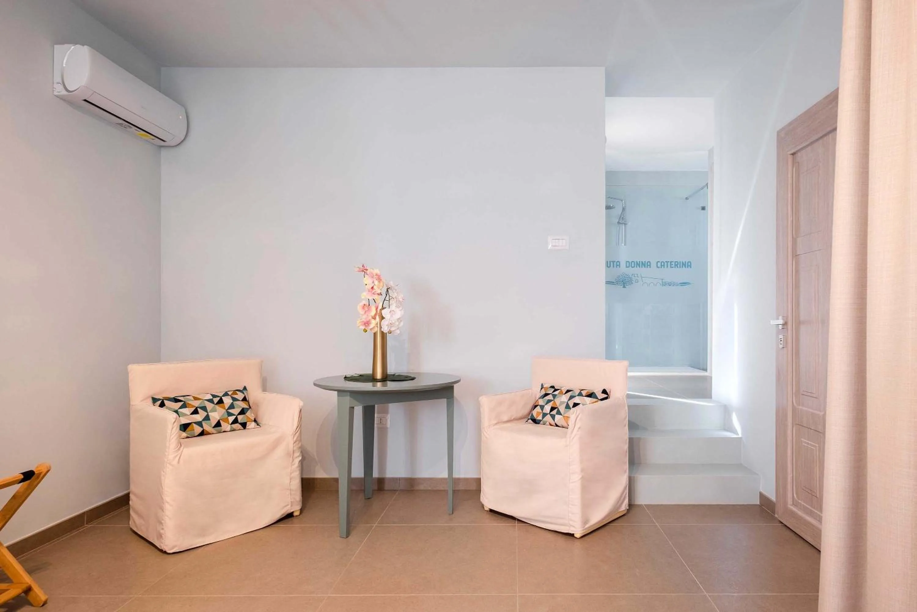 Seating area in Tenuta Donna Caterina by BarbarHouse