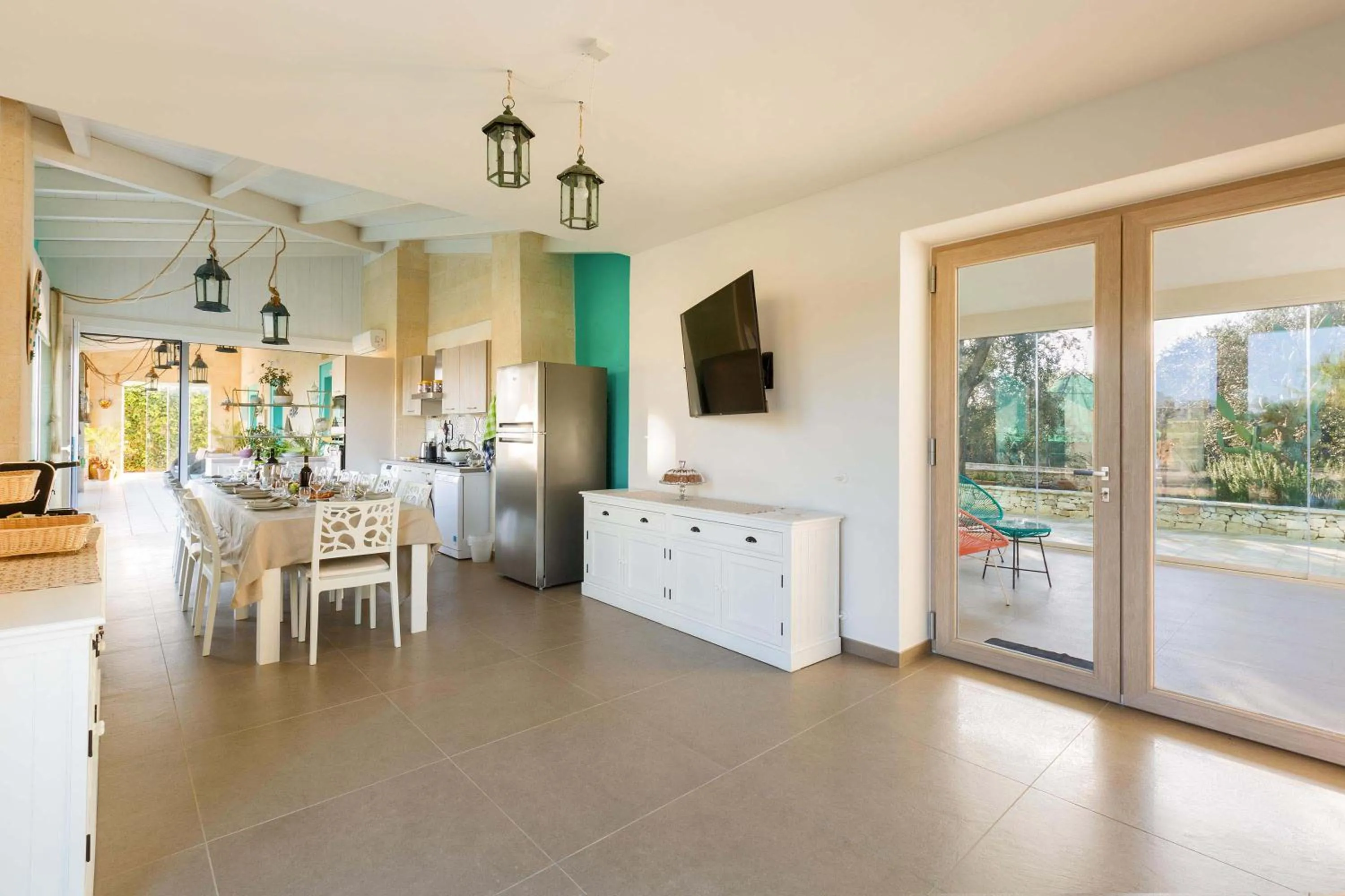 TV and multimedia in Tenuta Donna Caterina by BarbarHouse