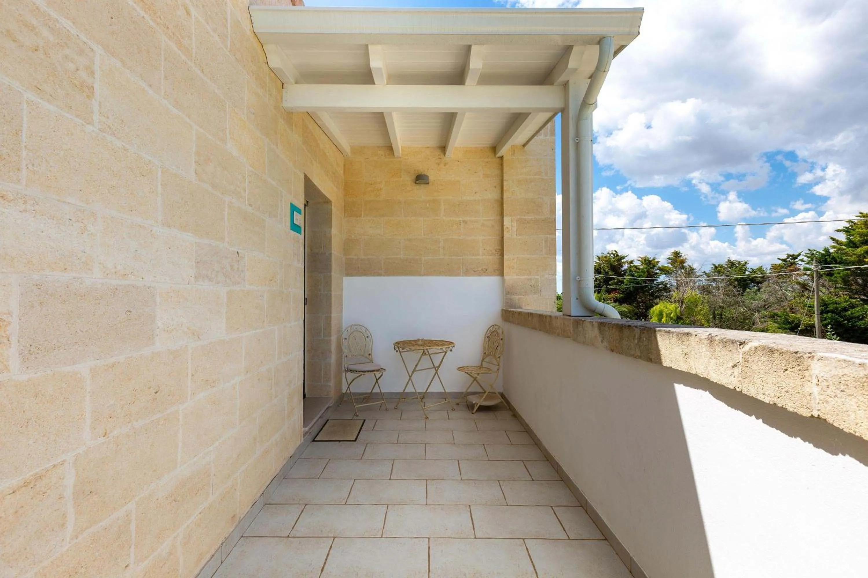 Balcony/Terrace in Tenuta Donna Caterina by BarbarHouse