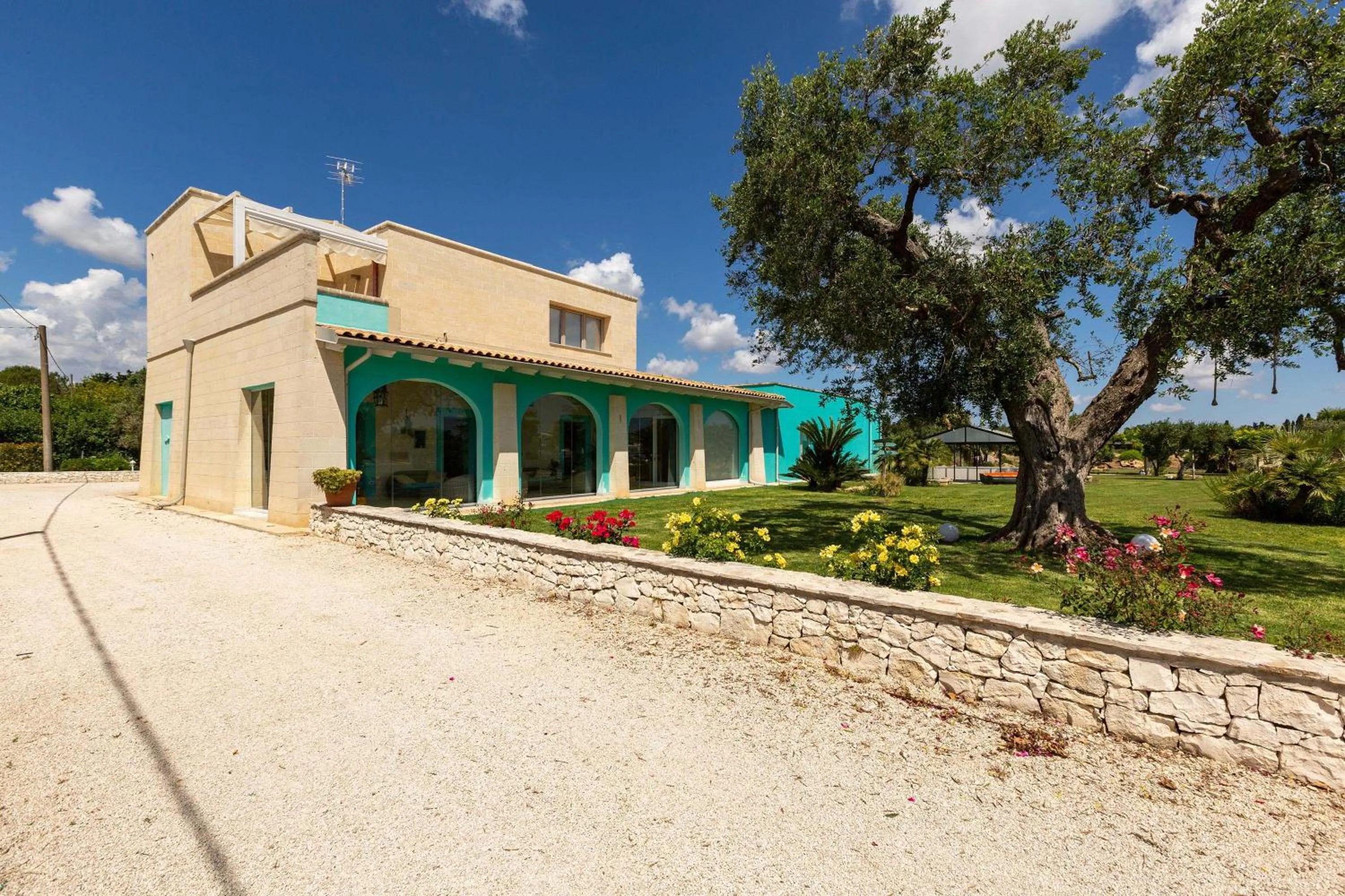 Property building in Tenuta Donna Caterina by BarbarHouse