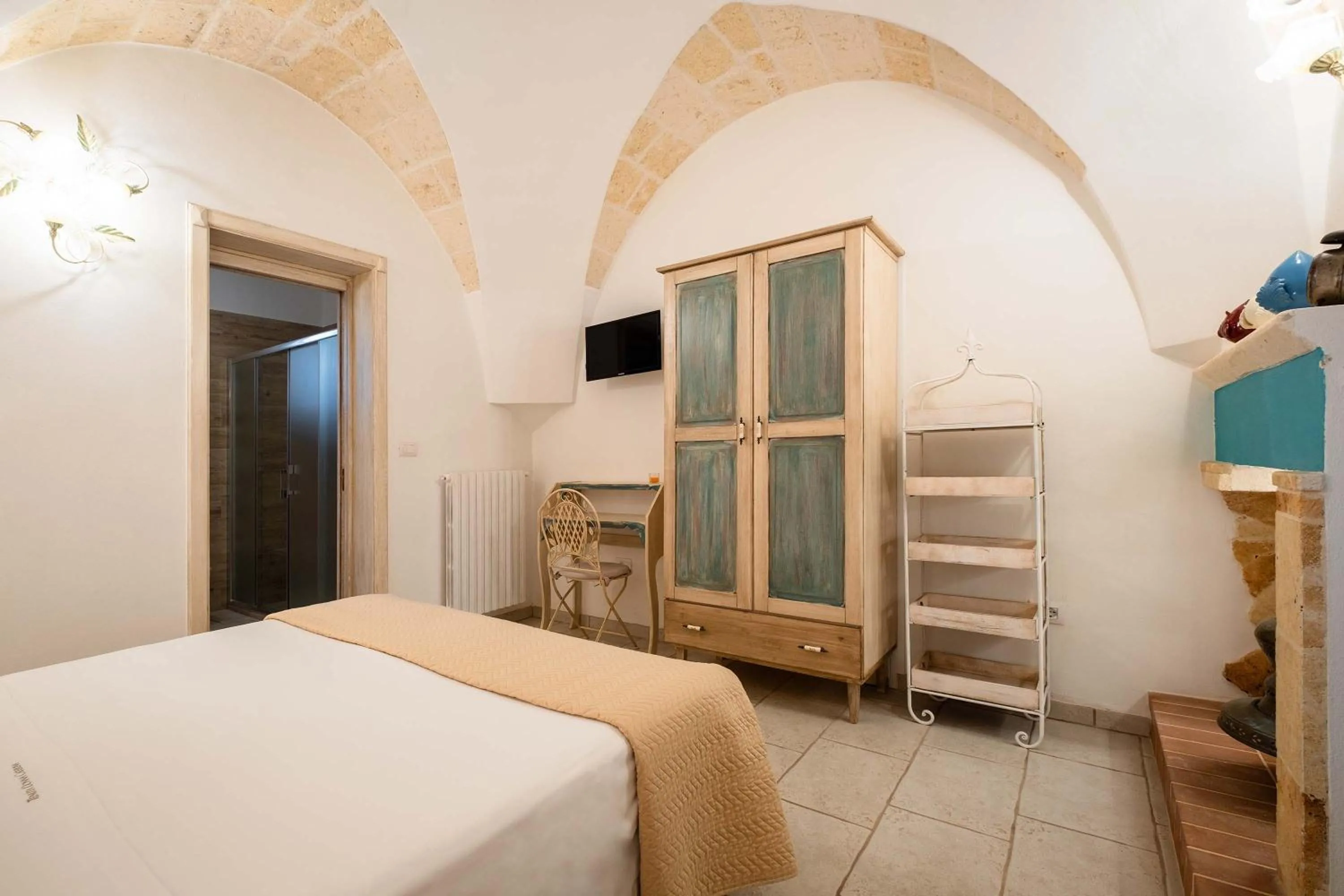 Bed in Tenuta Donna Caterina by BarbarHouse