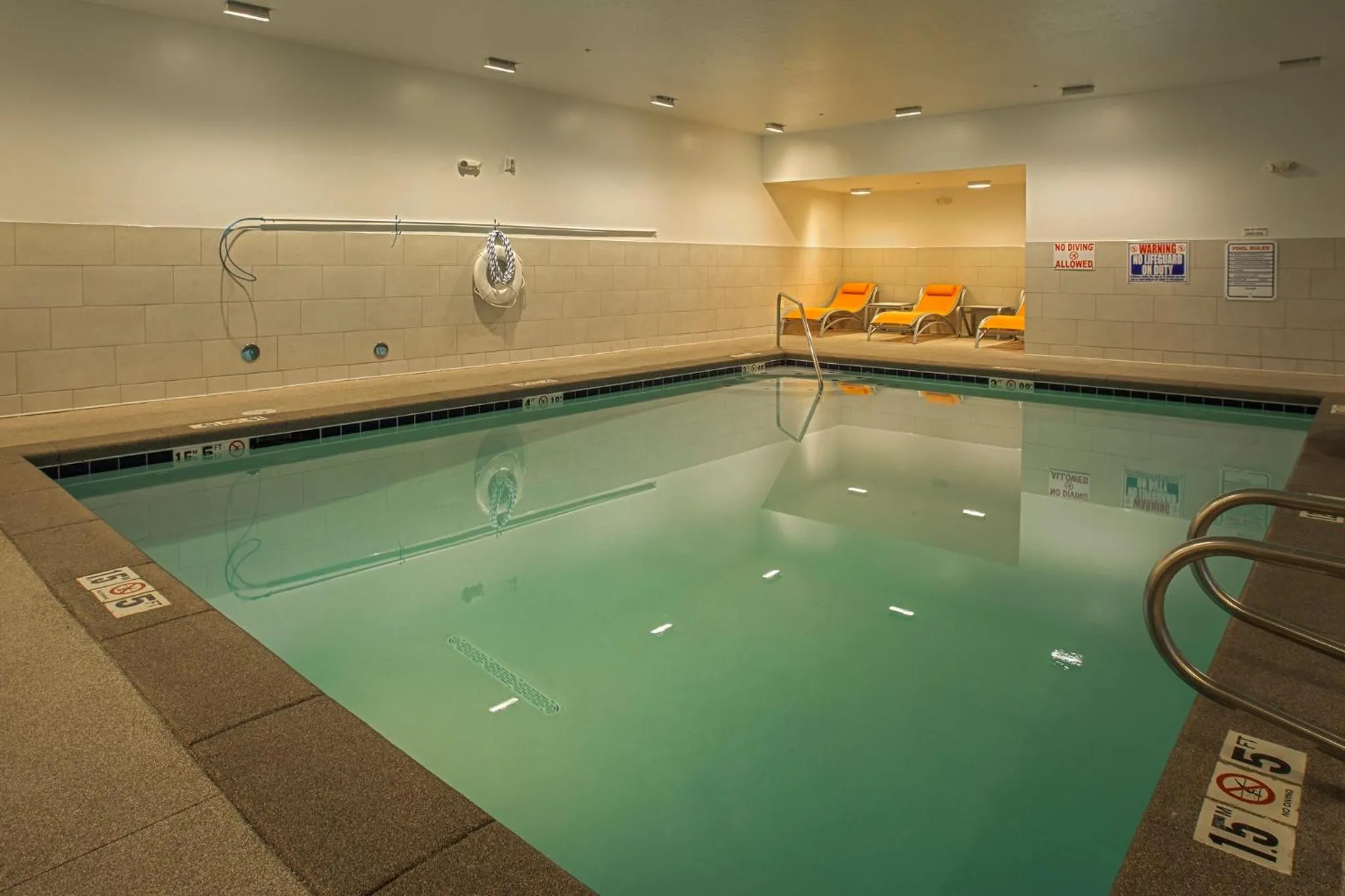 Swimming pool in Holiday Inn Express & Suites Boise Airport by IHG