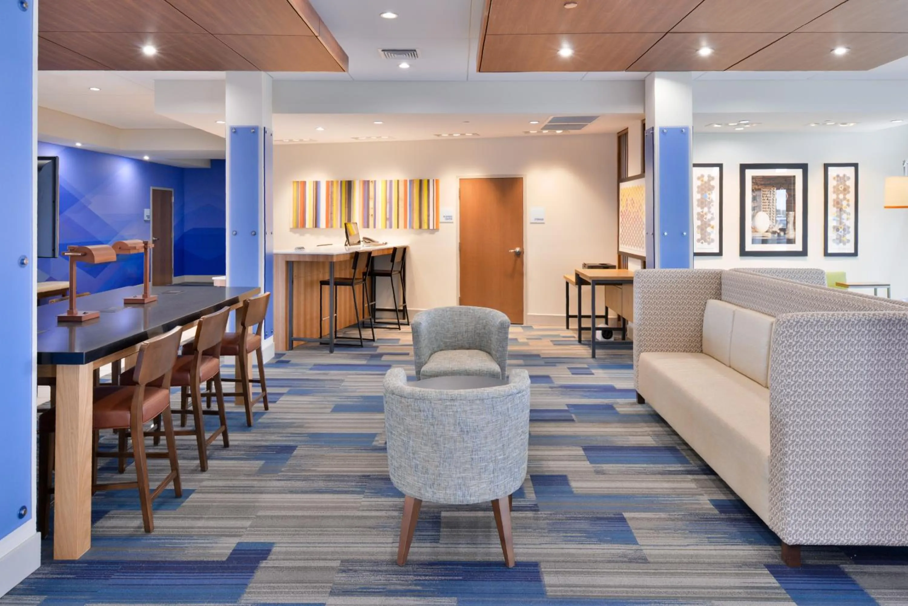 Property building in Holiday Inn Express & Suites Madison by IHG