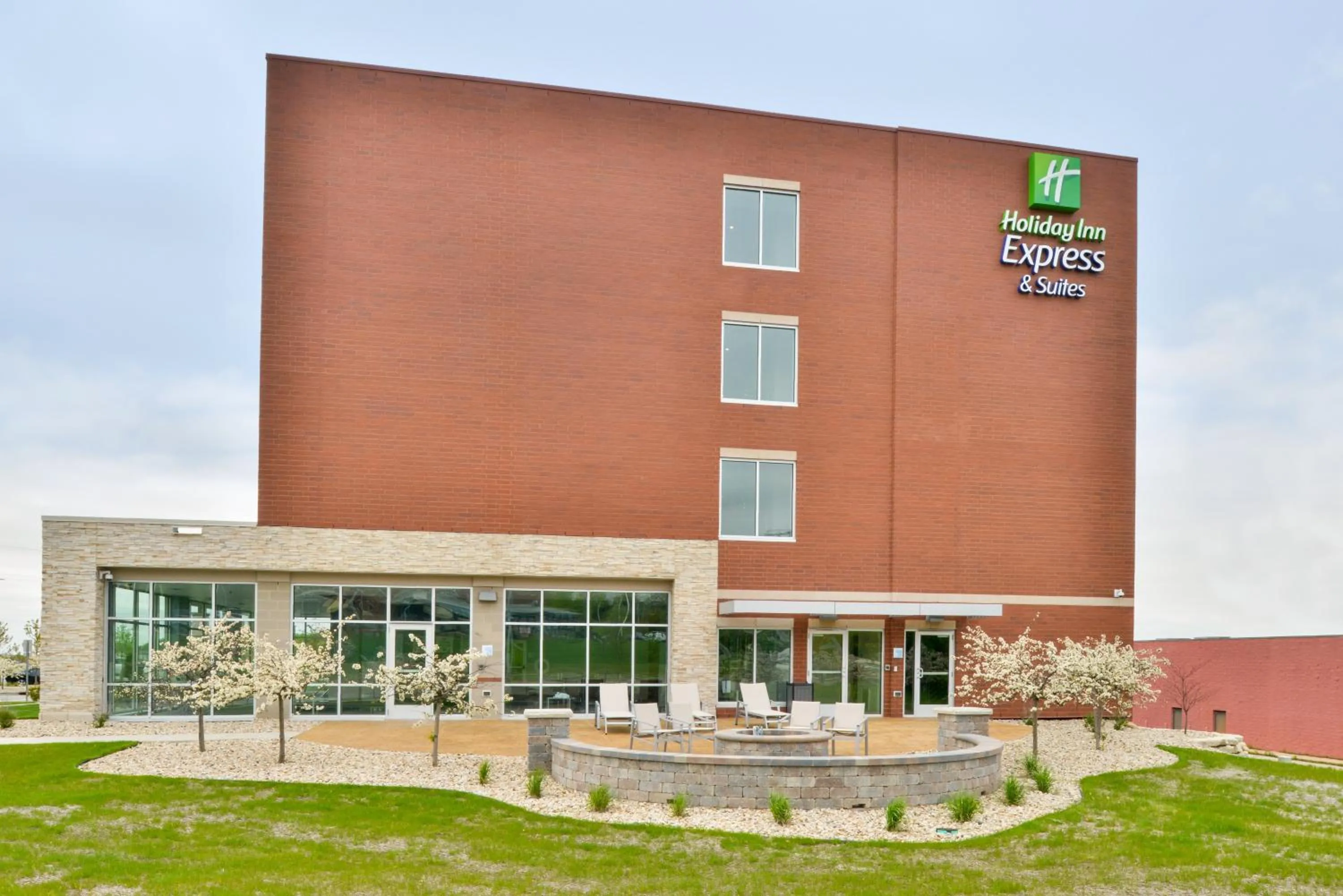 Property building in Holiday Inn Express & Suites Madison by IHG
