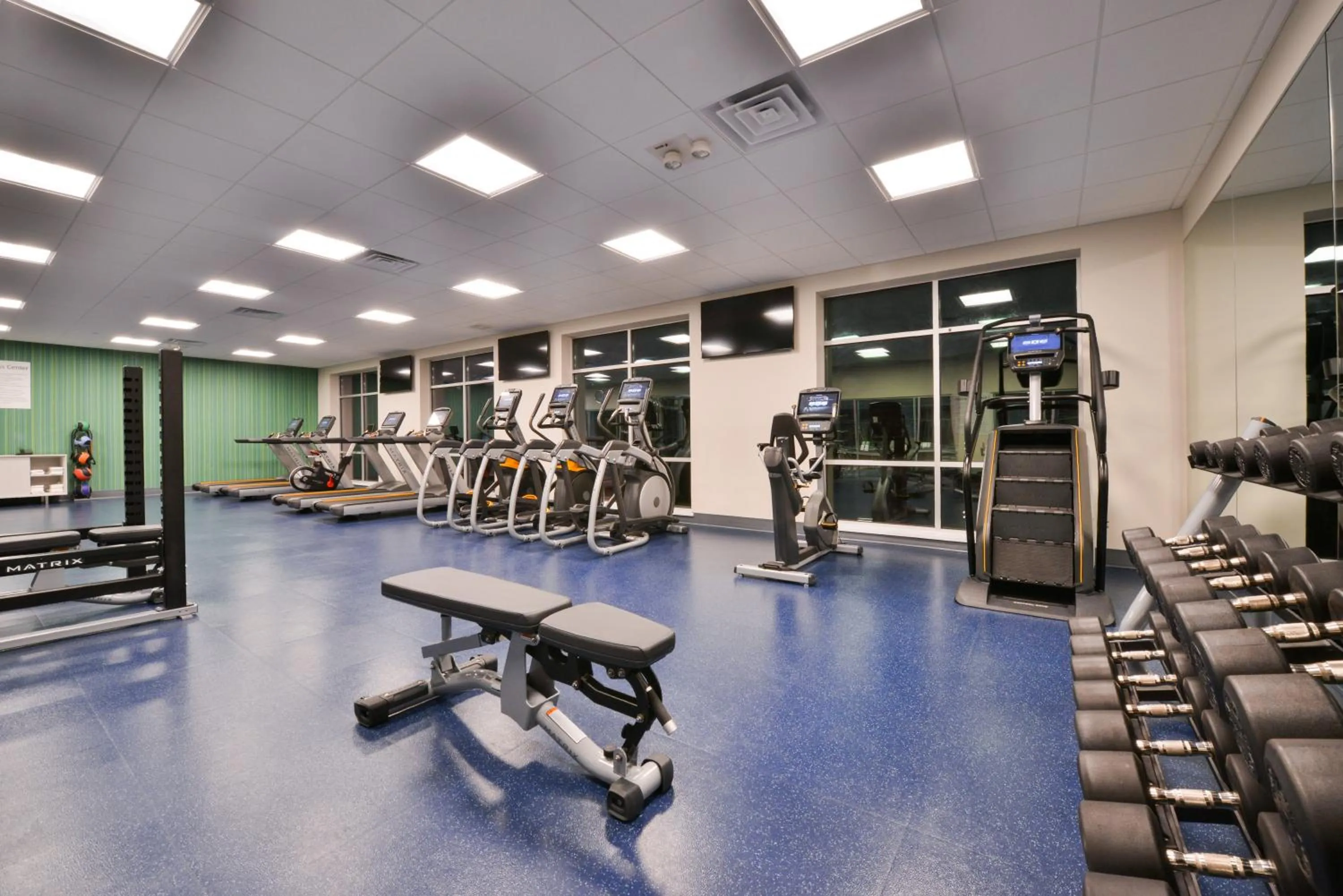 Fitness centre/facilities in Holiday Inn Express & Suites Madison by IHG