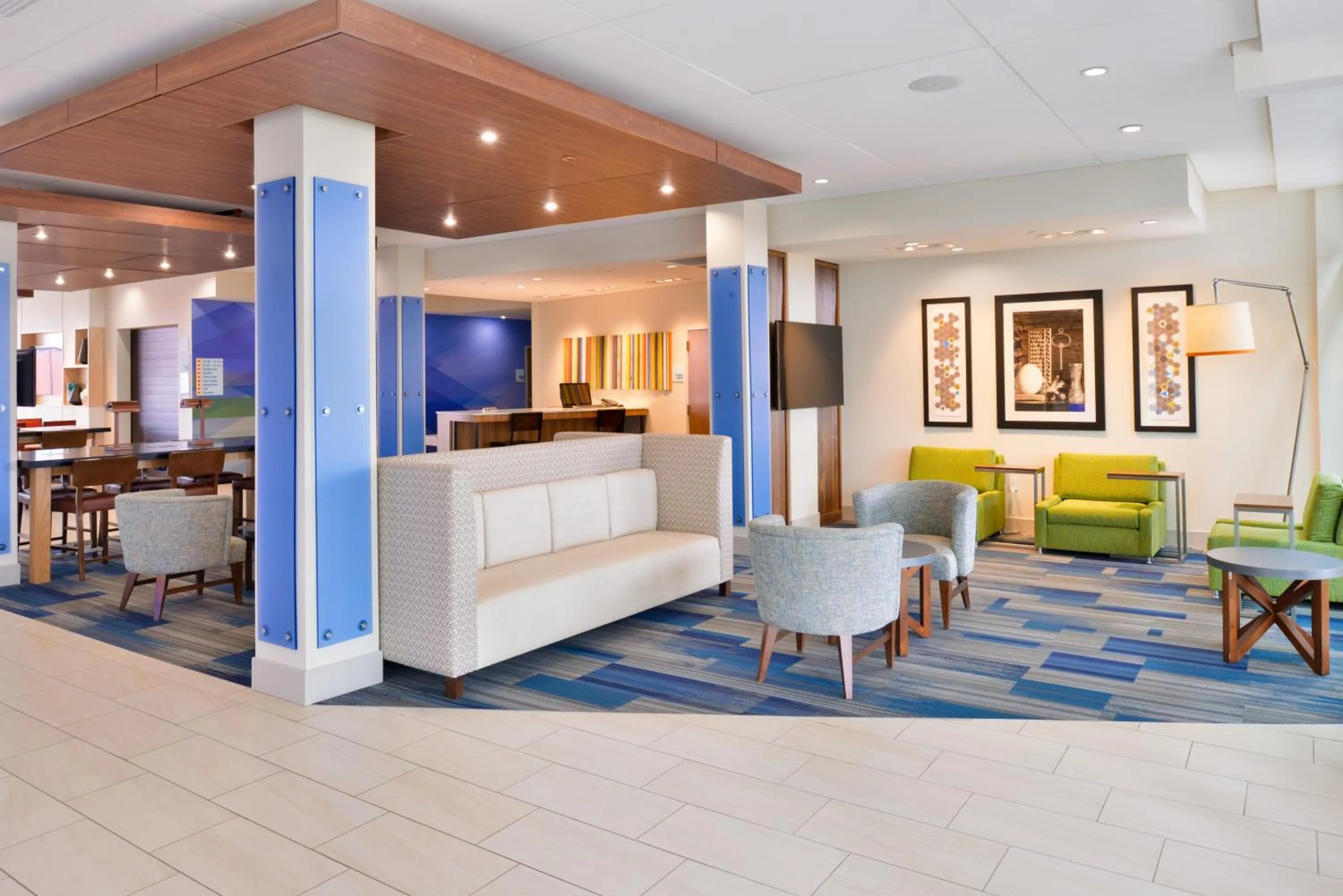 Property building in Holiday Inn Express & Suites Madison by IHG