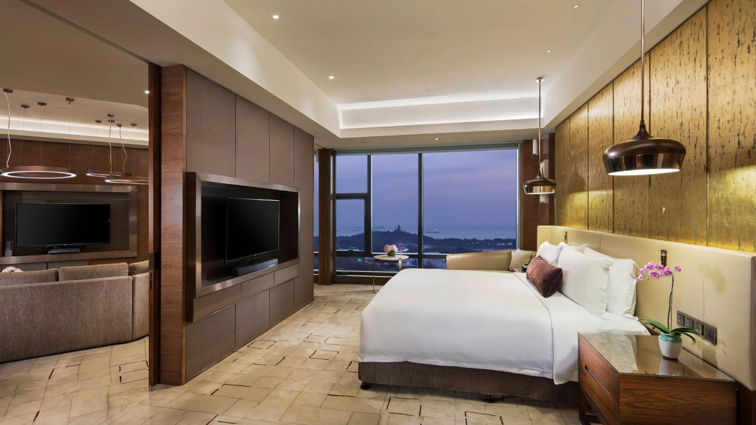 Photo of the whole room, Bed in InterContinental Nantong by IHG-Best view of yangtze