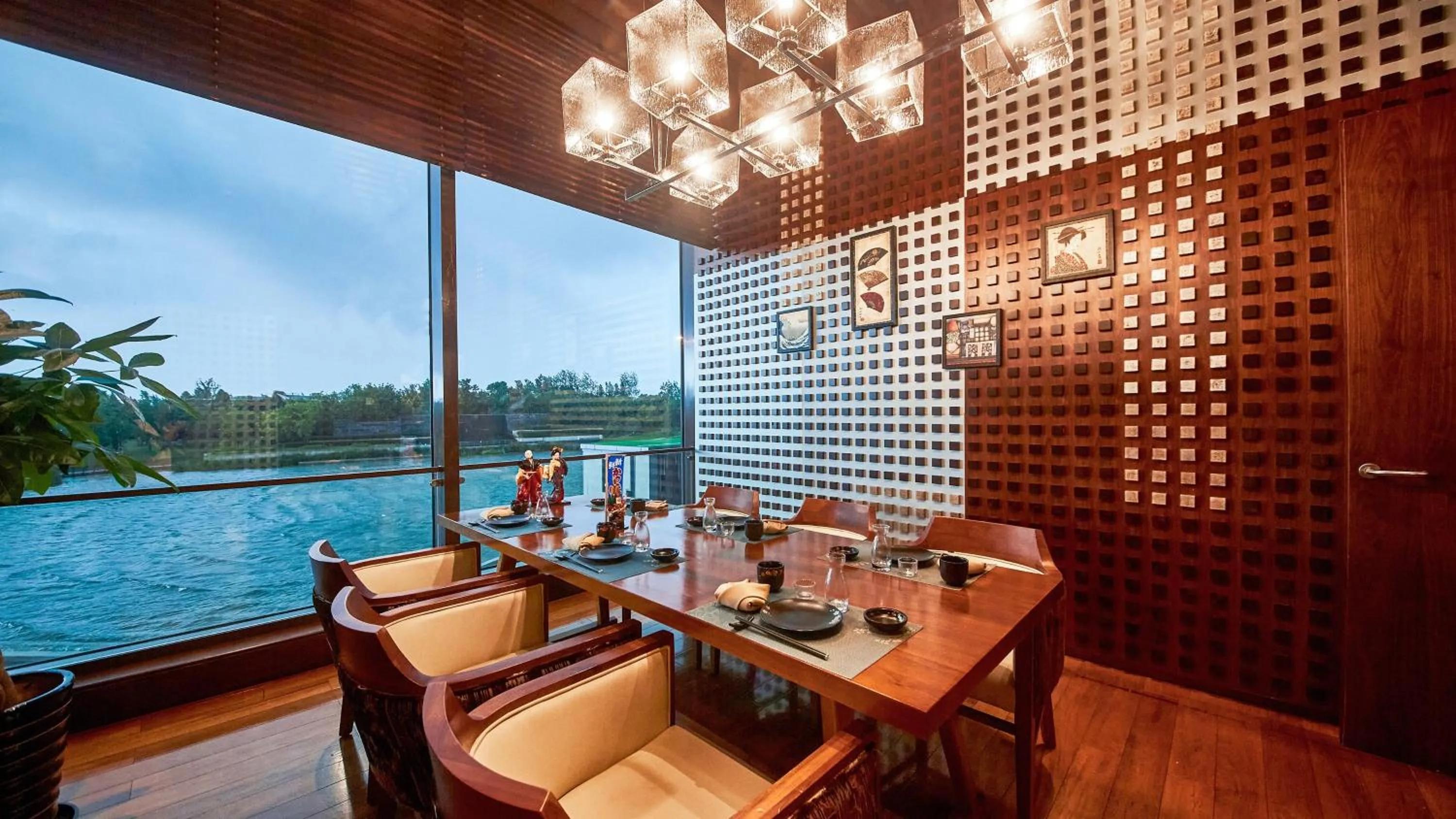 Restaurant/places to eat in InterContinental Nantong by IHG-Best view of yangtze