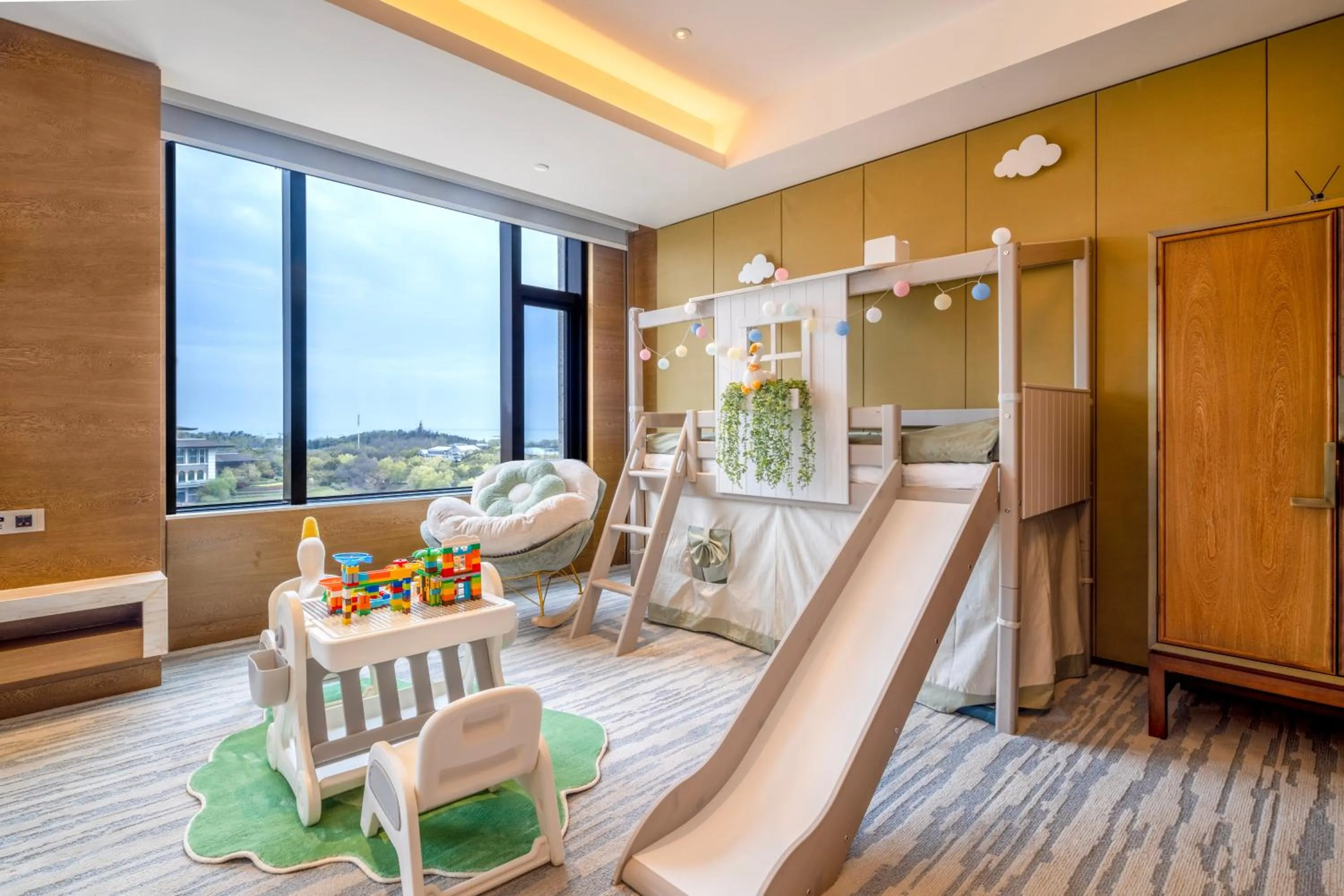 children in InterContinental Nantong by IHG-Best view of yangtze