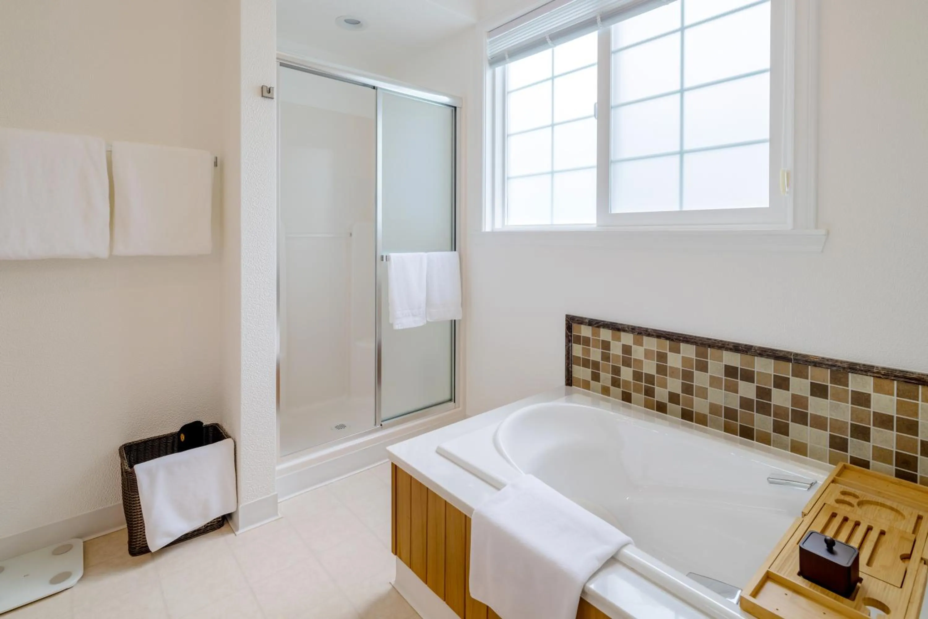 Bathroom, Bed in InterContinental Nantong by IHG-Best view of yangtze