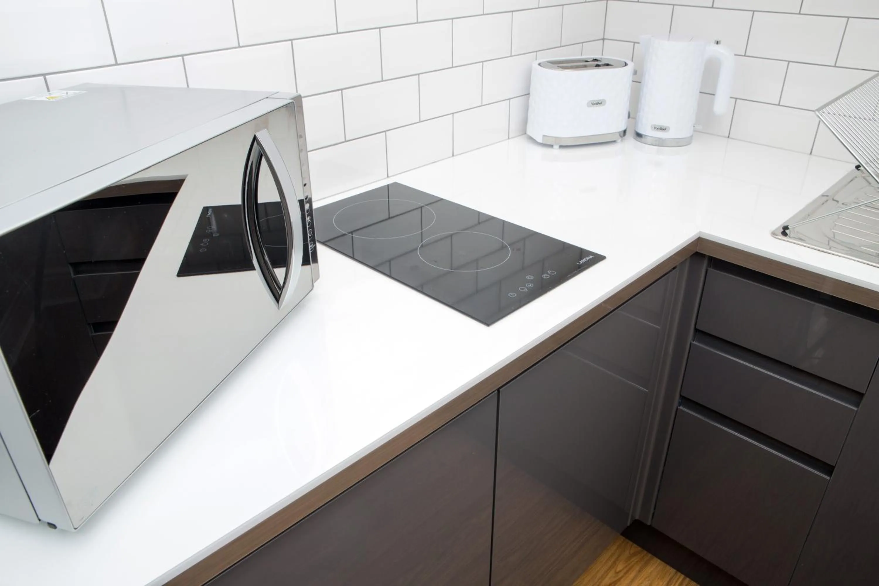 Kitchen or kitchenette in Edinburgh Castle Apartments