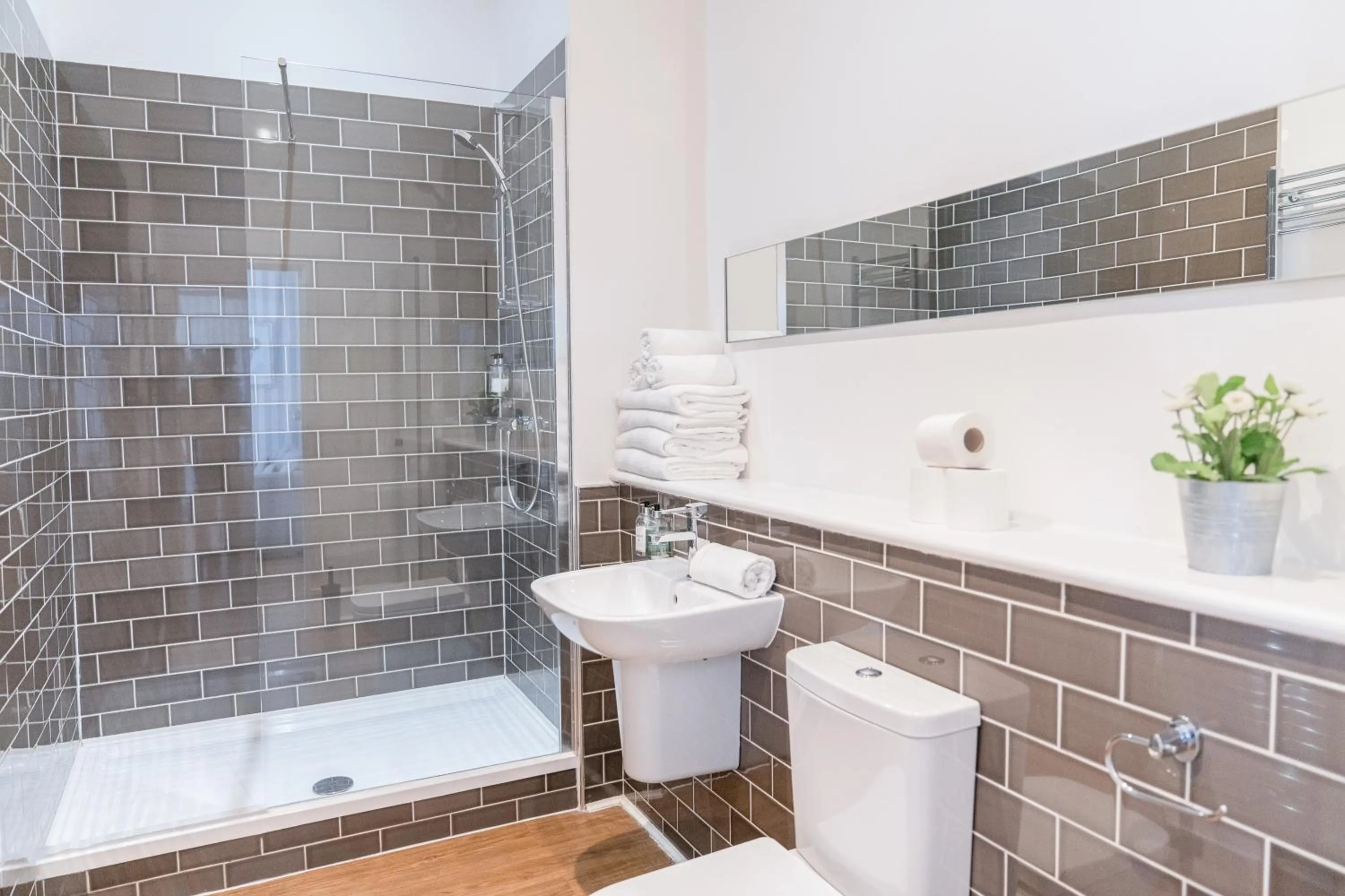 Shower in Edinburgh Castle Apartments