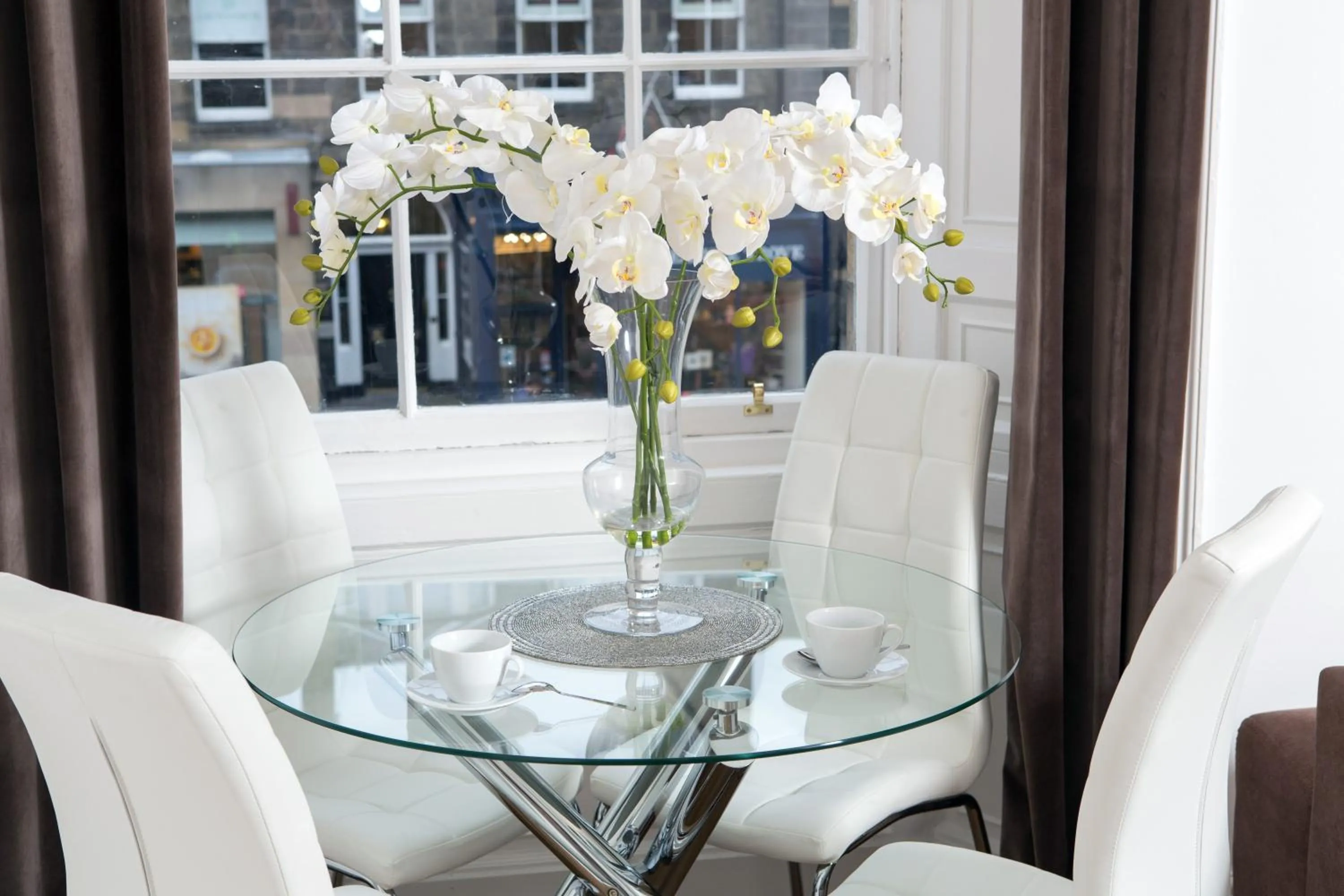 Dining area in Edinburgh Castle Apartments