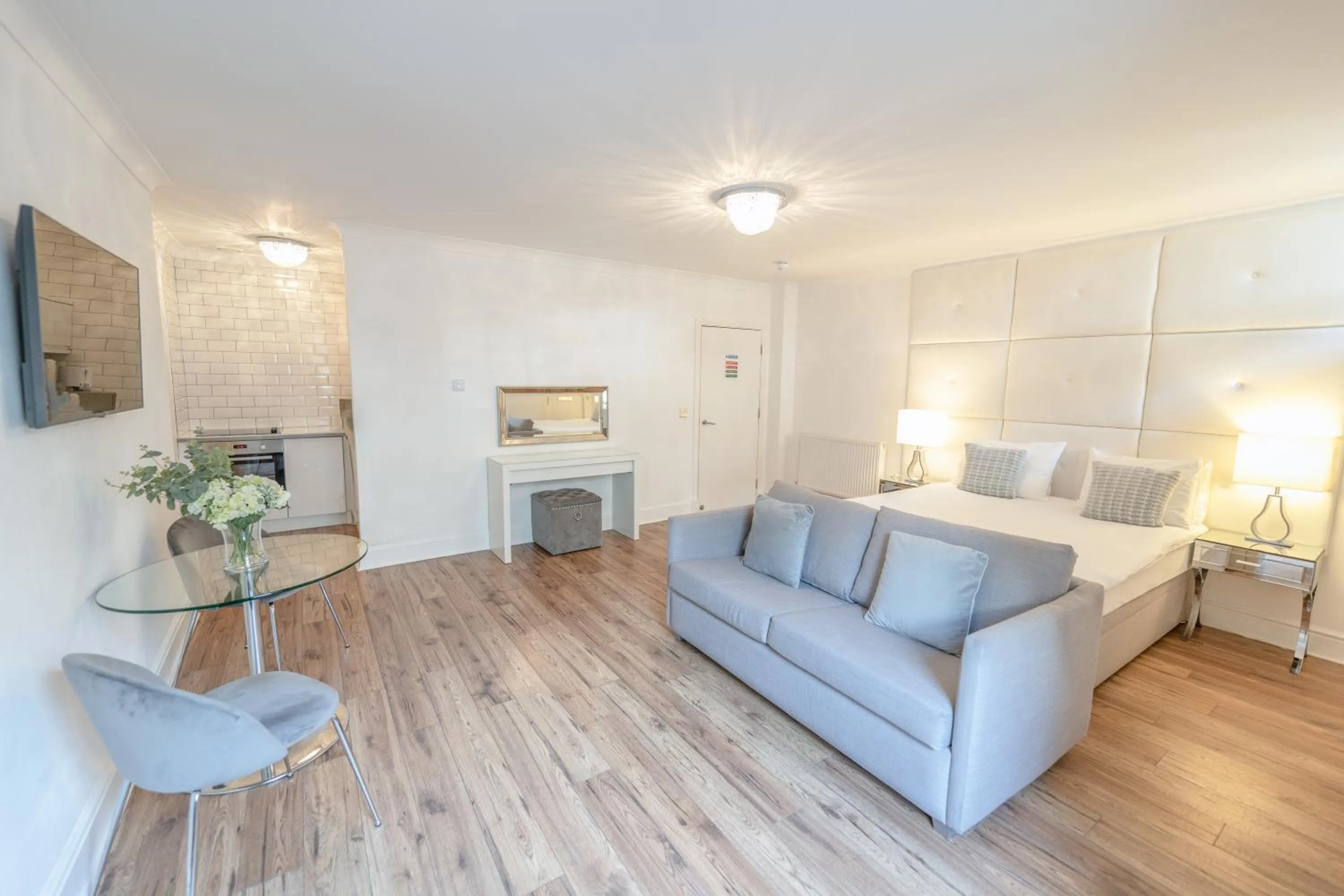 Bed in Edinburgh Castle Apartments