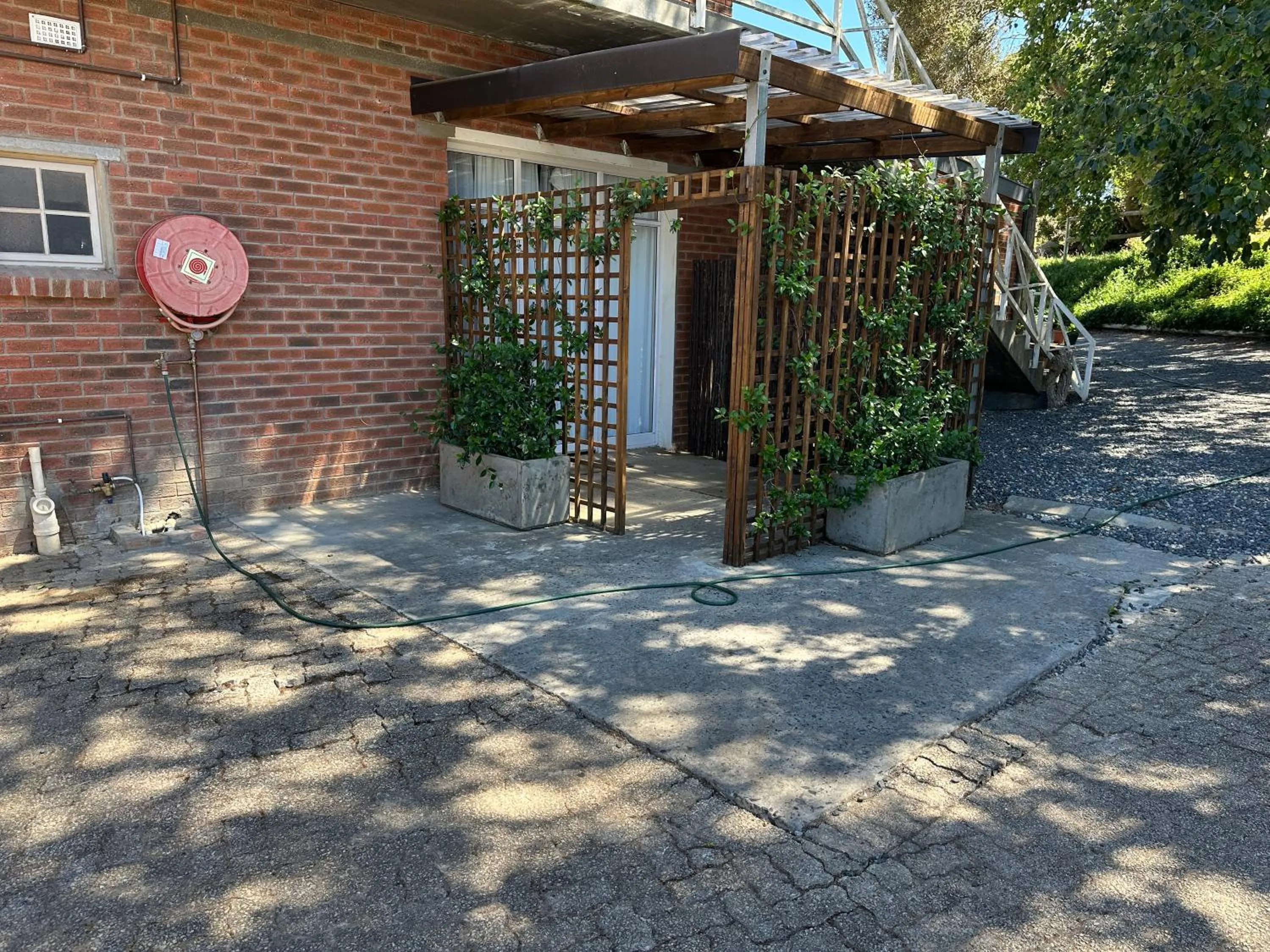 Facade/entrance in Marshden Estate