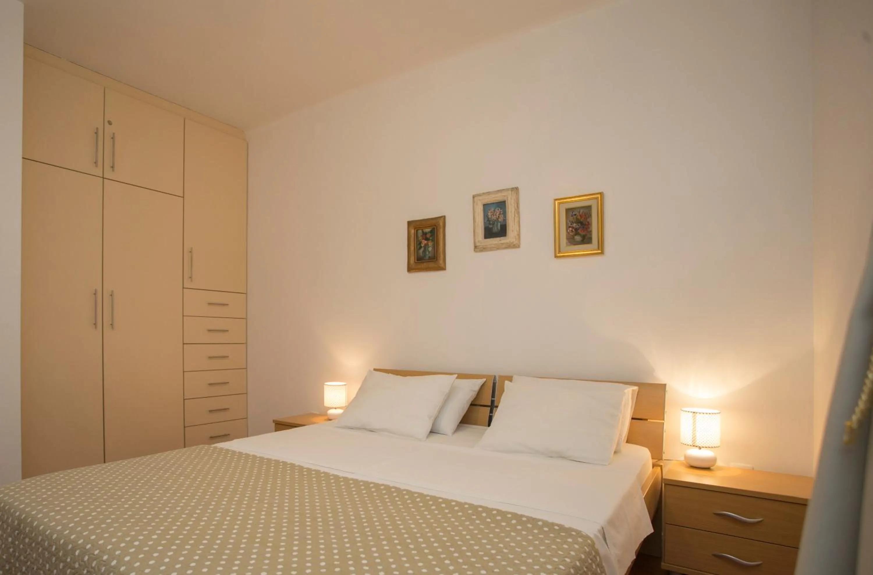 Bedroom, Bed in Apartment Sugar Flat