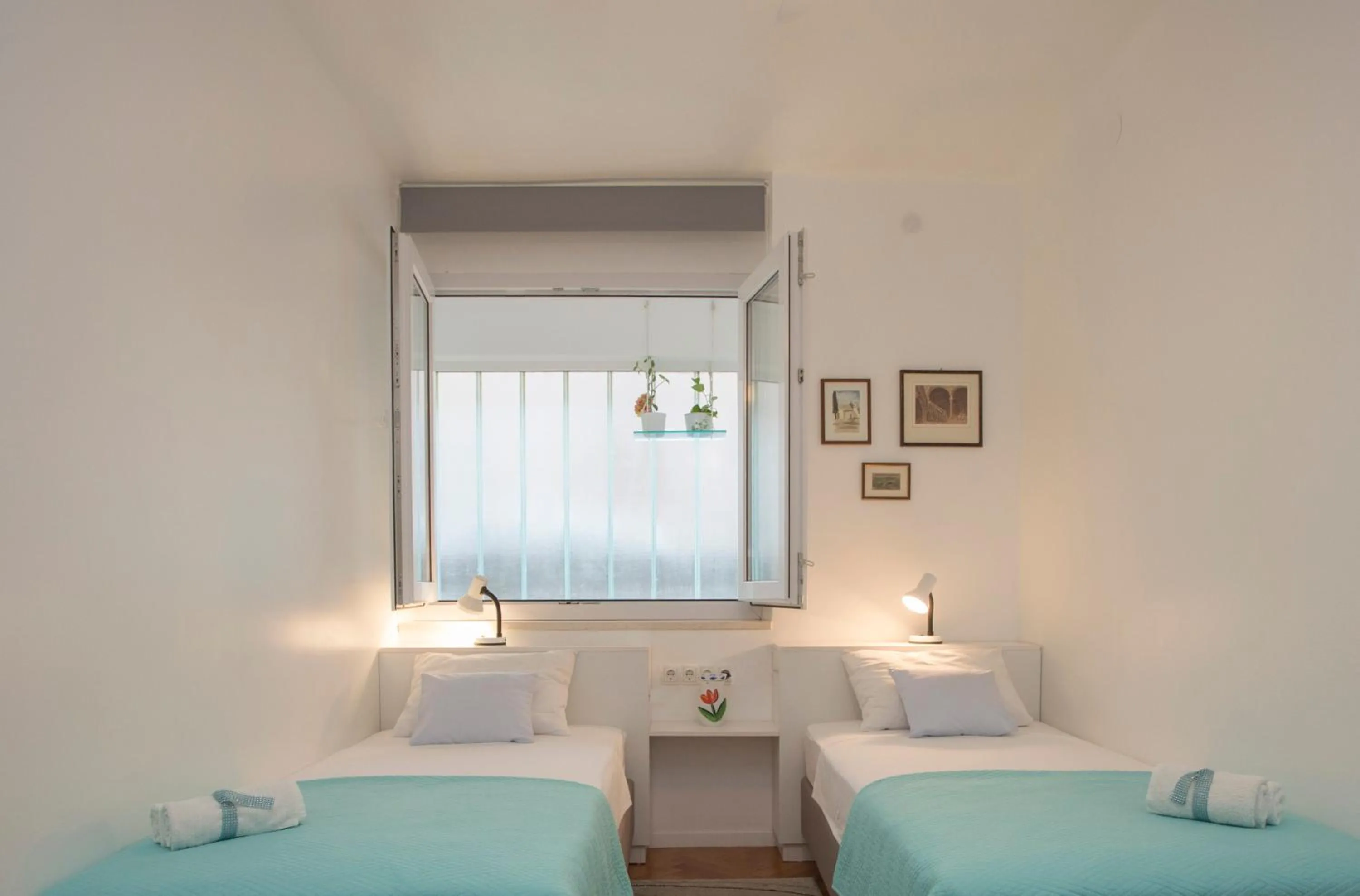 Bedroom, Bed in Apartment Sugar Flat
