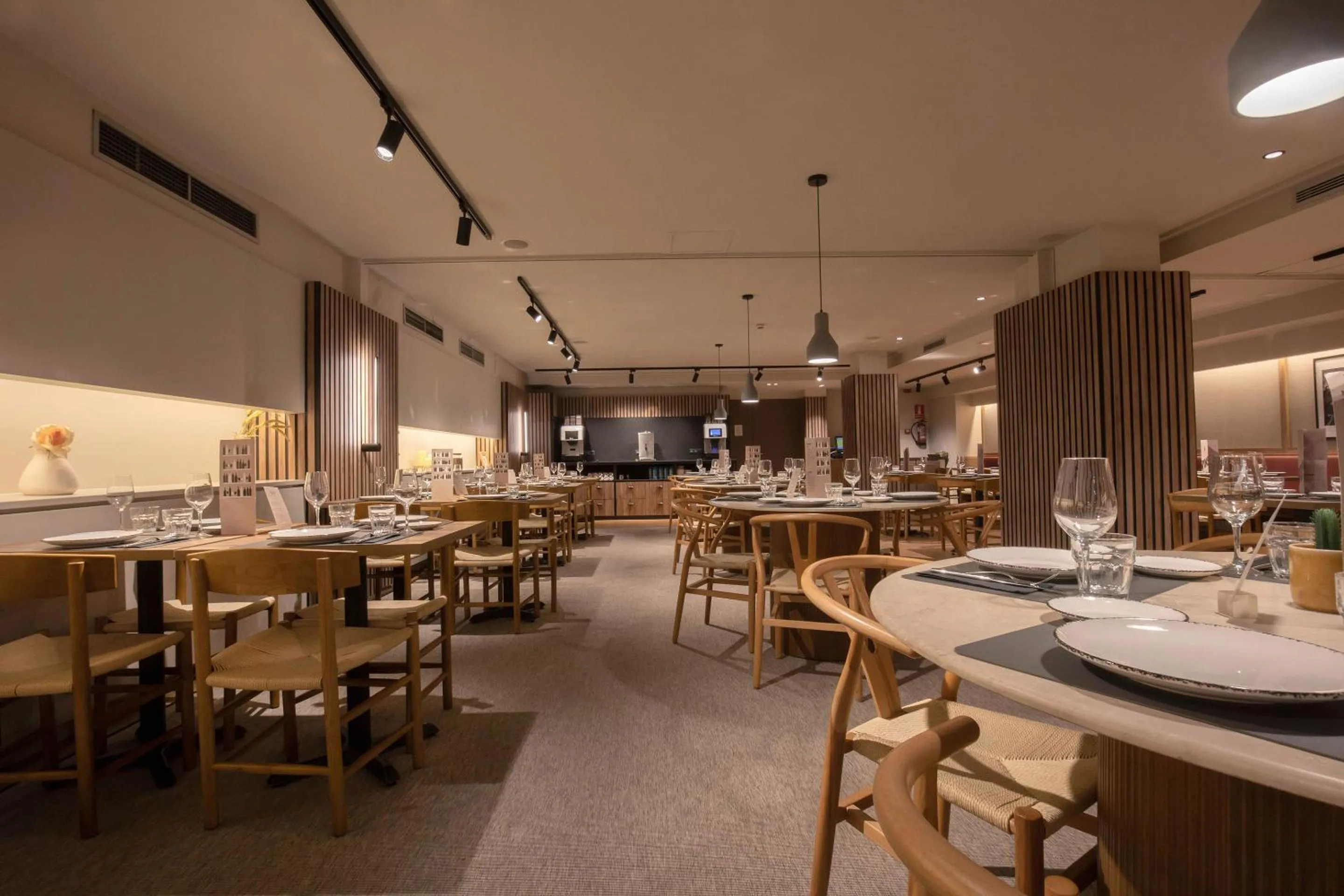 Restaurant/places to eat in Hotel Màgic Andorra by Nexta